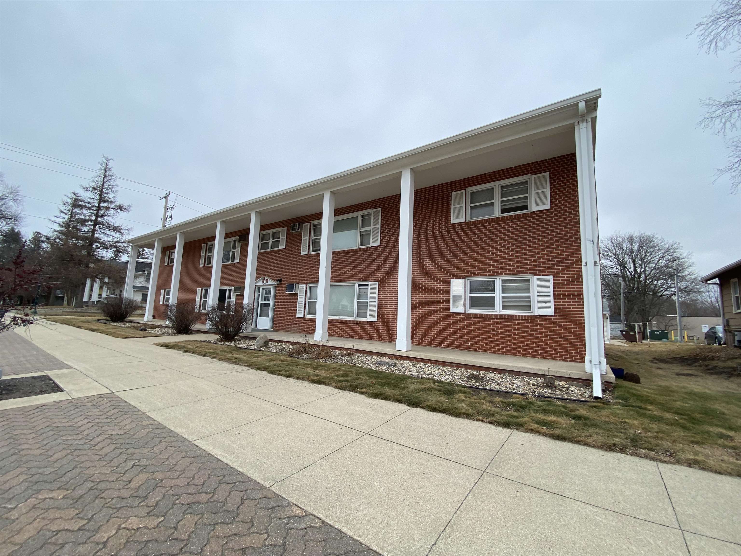 1501 Hill Ave #3, Spirit Lake, IA 51360 