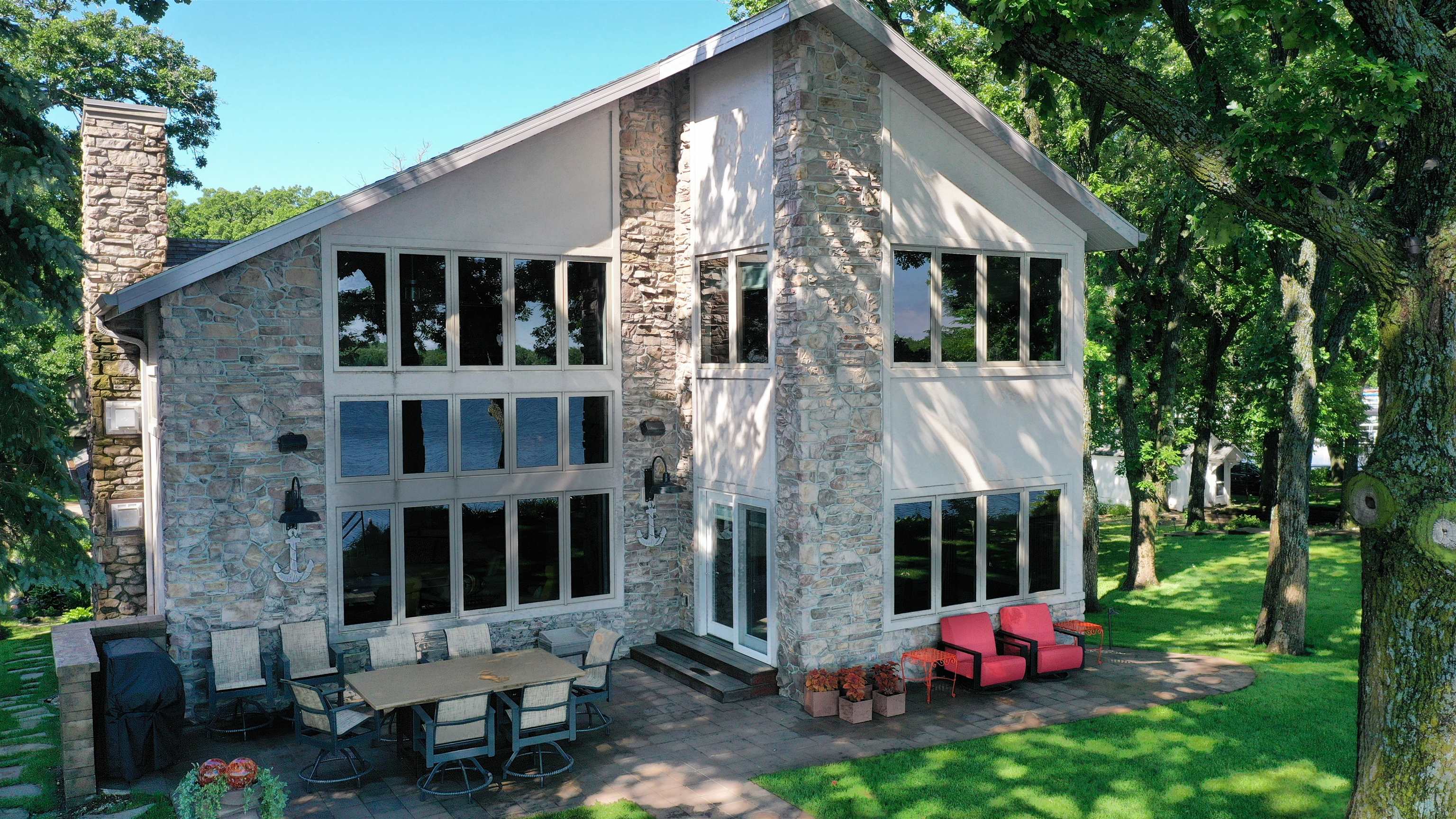 1012 Hill Street, Wahpeton, IA 51351 