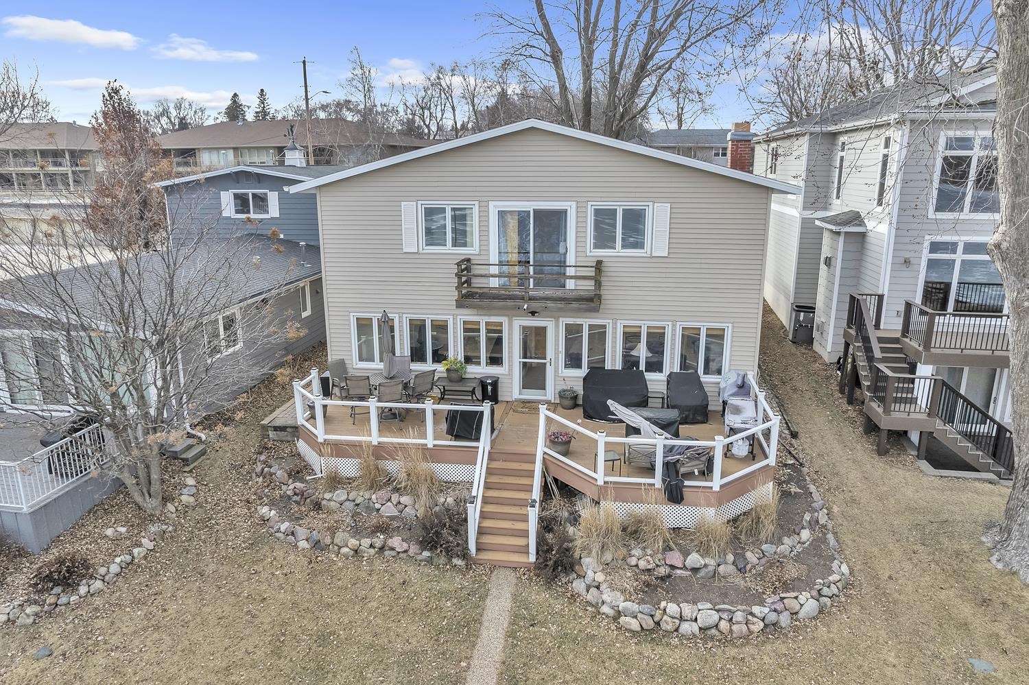 2818 Breezy Heights Drive, Wahpeton, IA 51360 