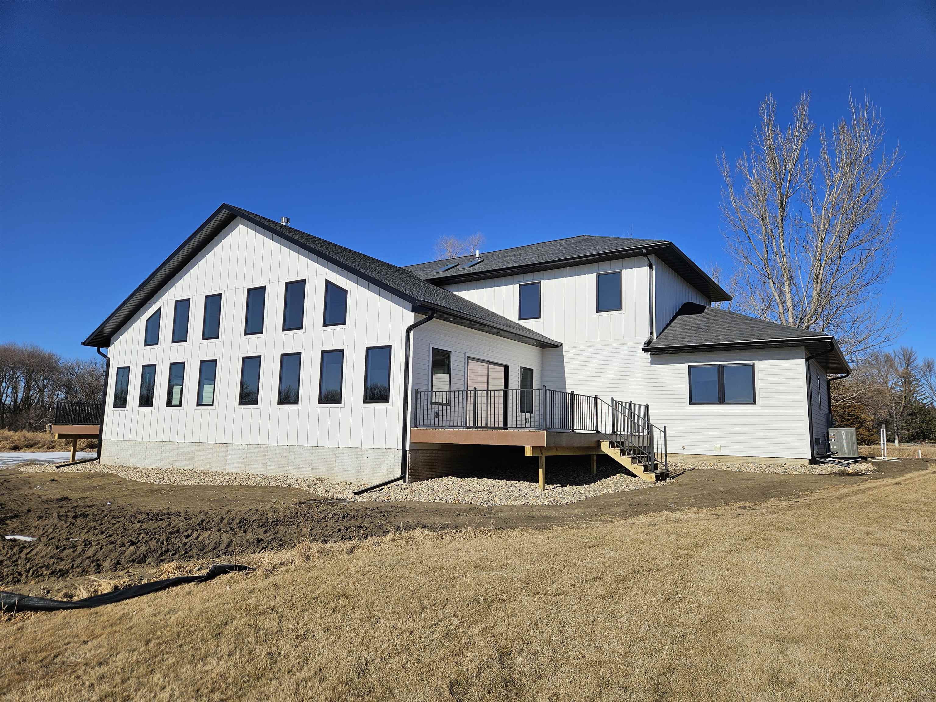 605 202nd St, Milford, IA 51351 