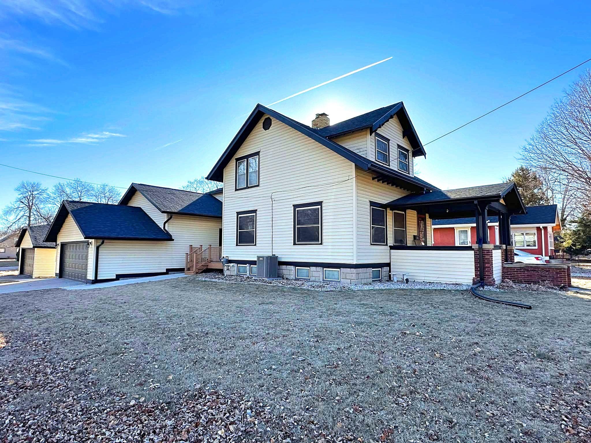 502 State Street, Emmetsburg, IA 50536 