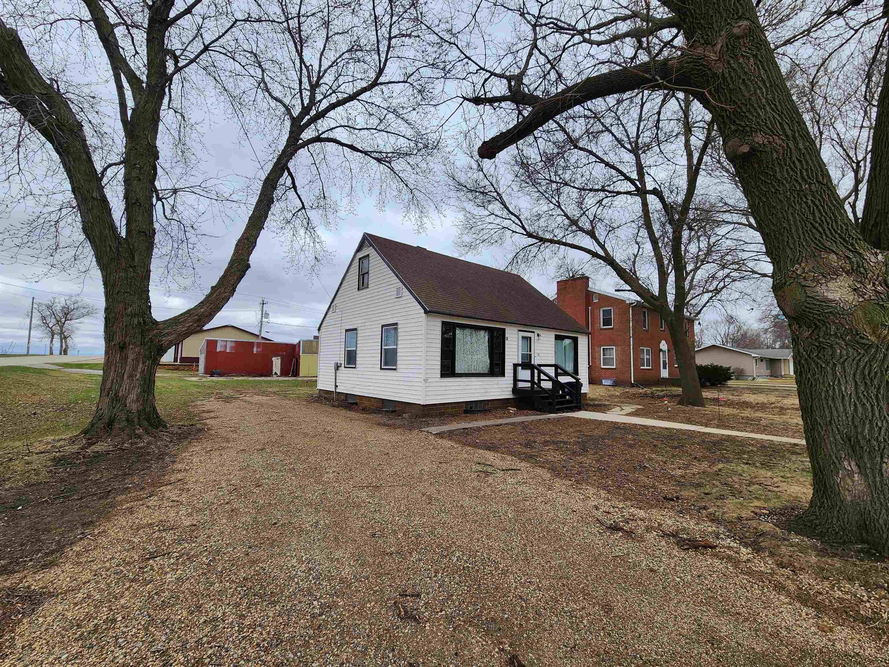 100 5th Street, Armstrong, IA 50514 