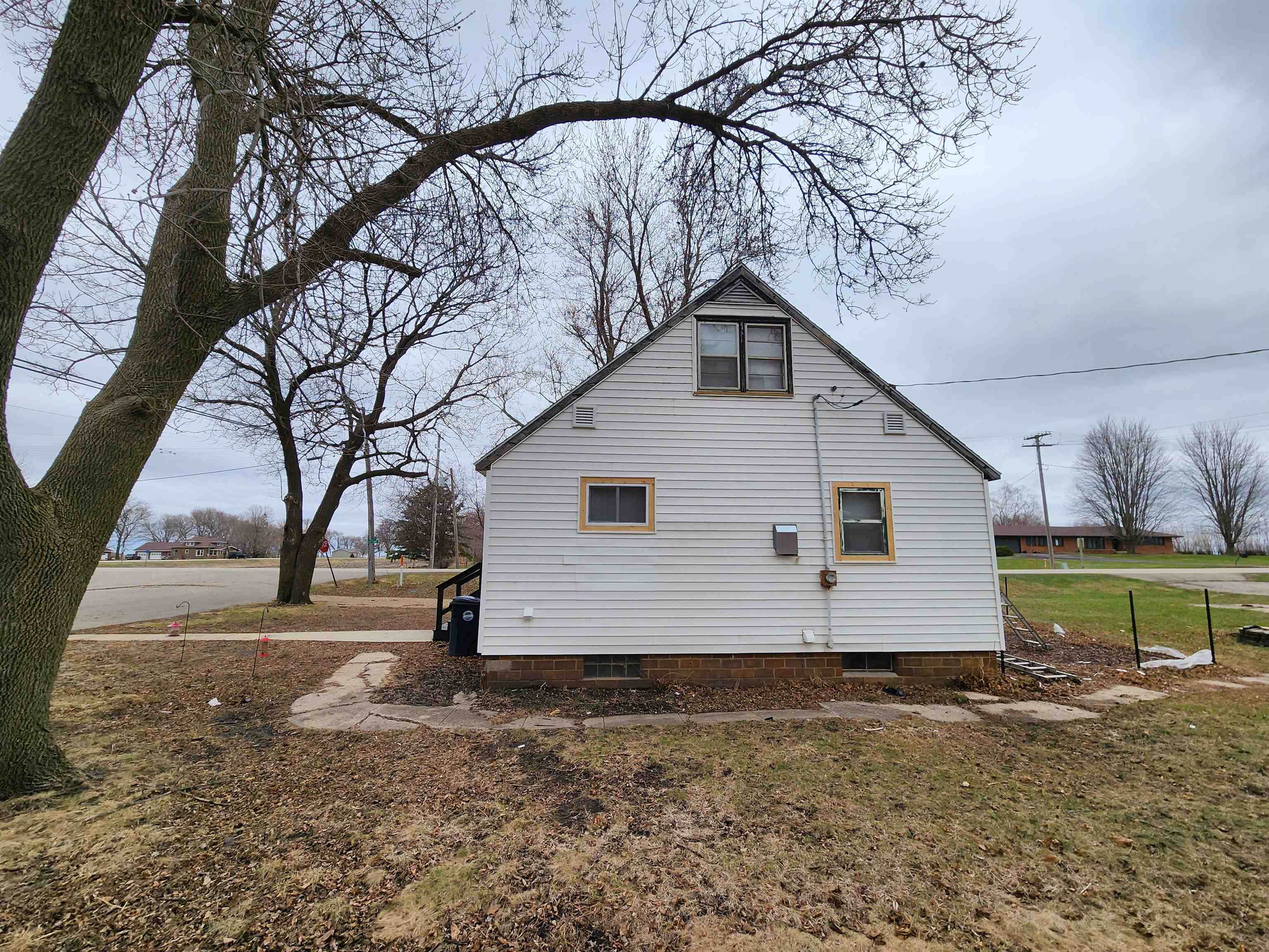 MLS #250105
