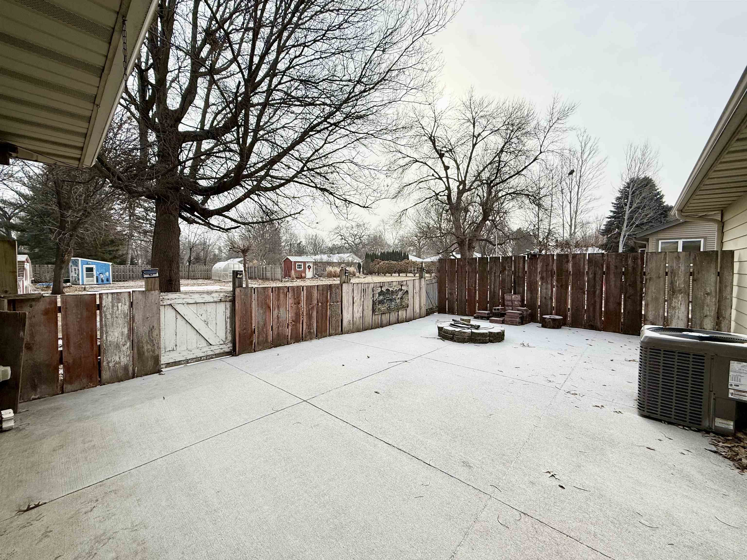 MLS #250122