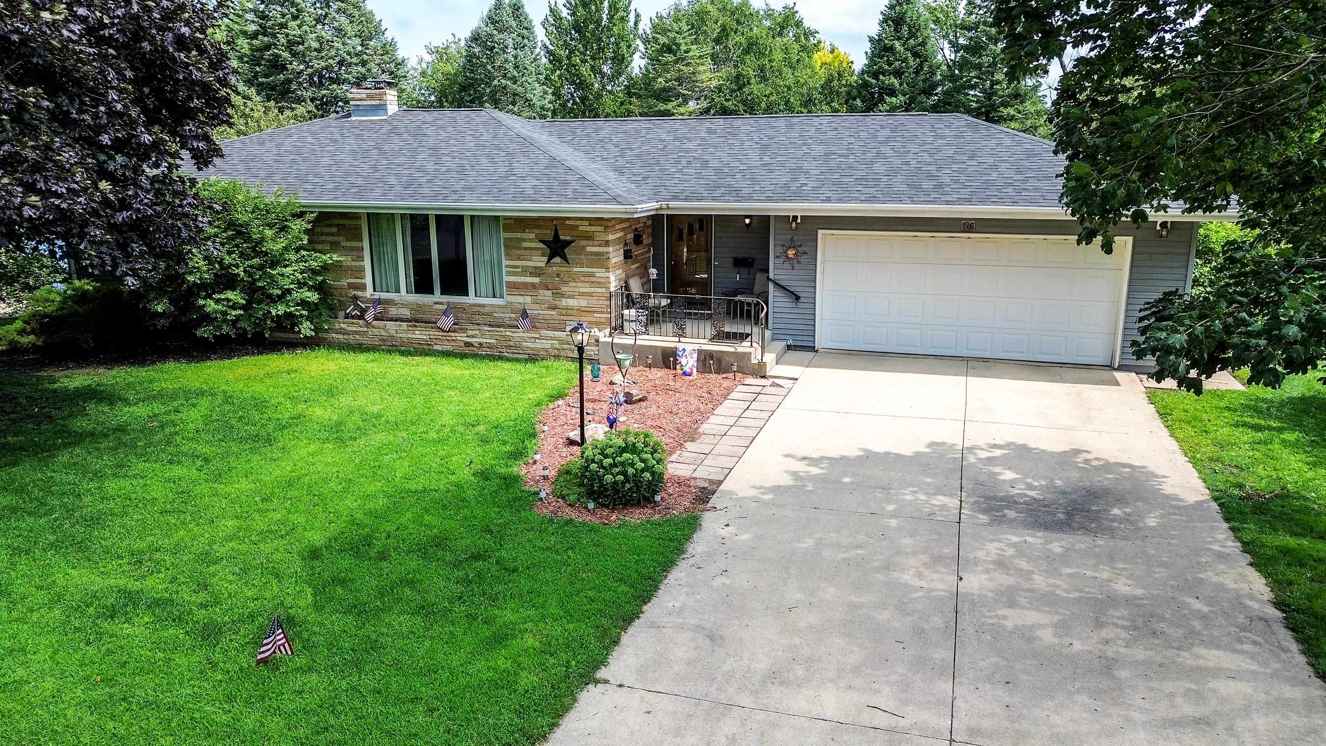710 Ithaca Avenue, Spirit Lake, IA 51360 