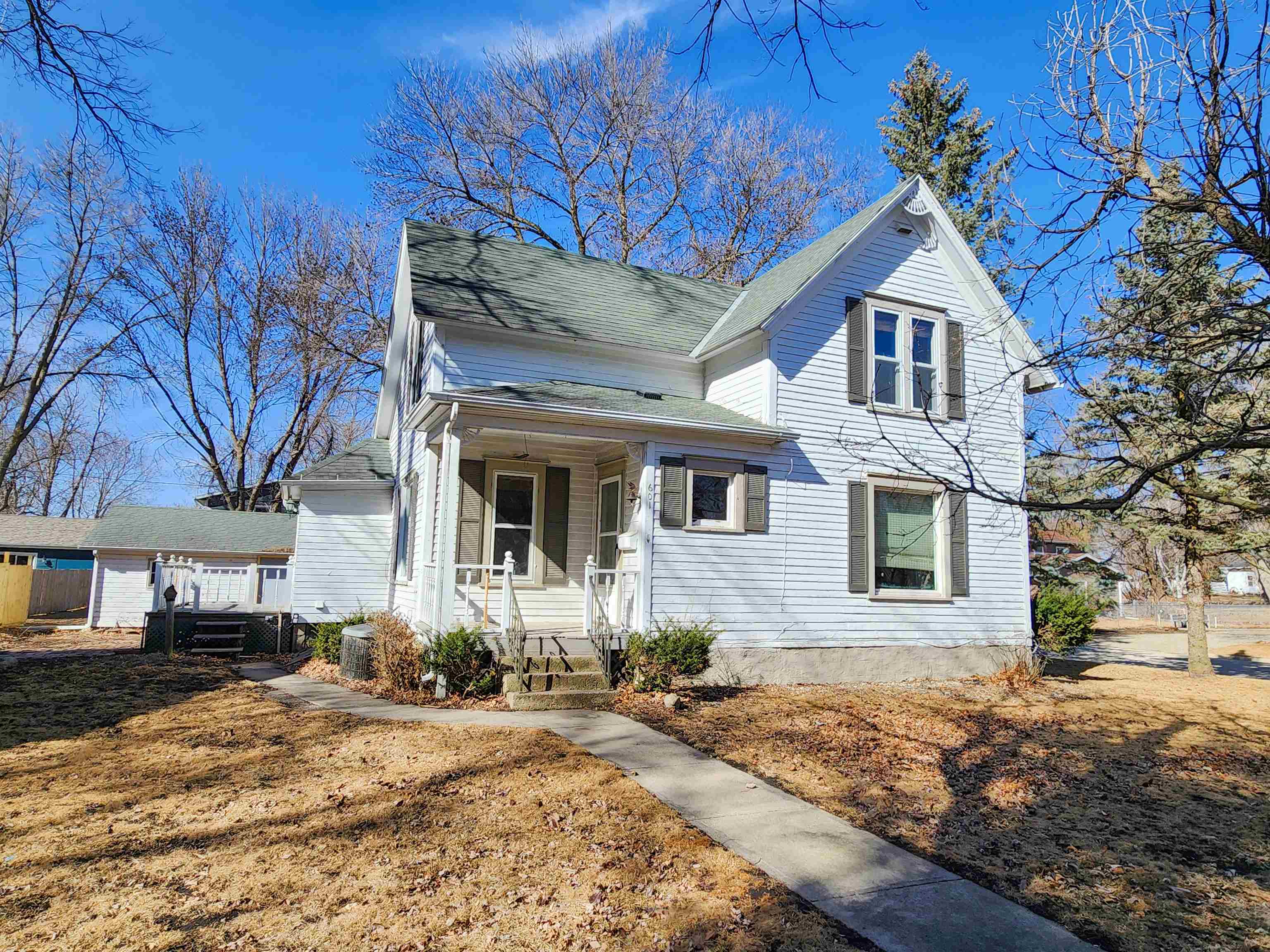 601 Superior Street, Emmetsburg, IA 50536 