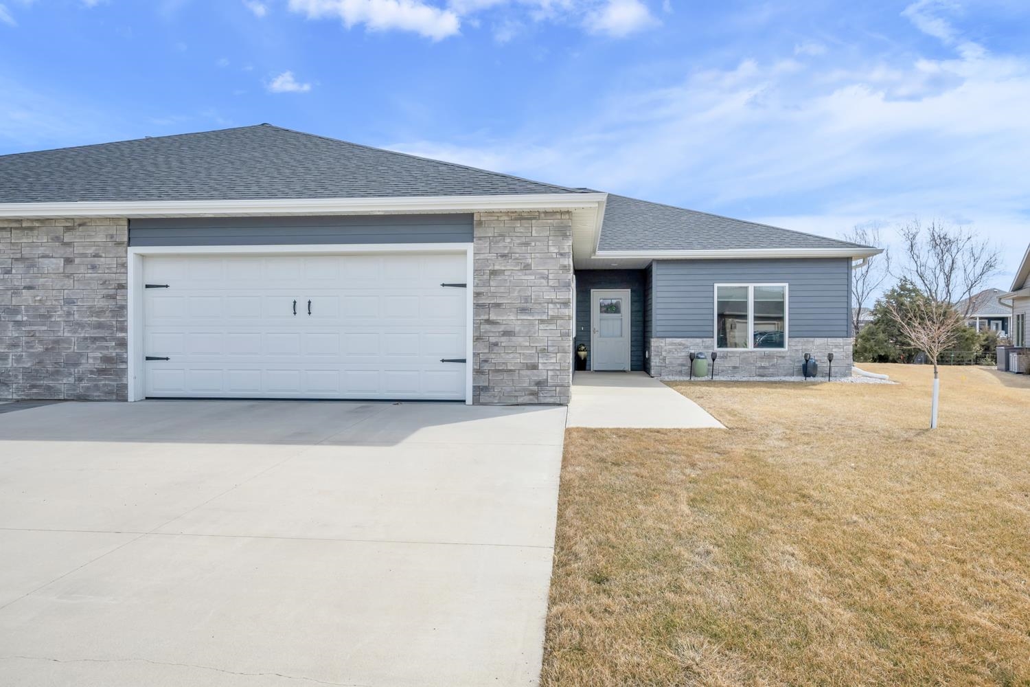 3360 Prairie Meadow Dr #A, Milford, IA 51351 