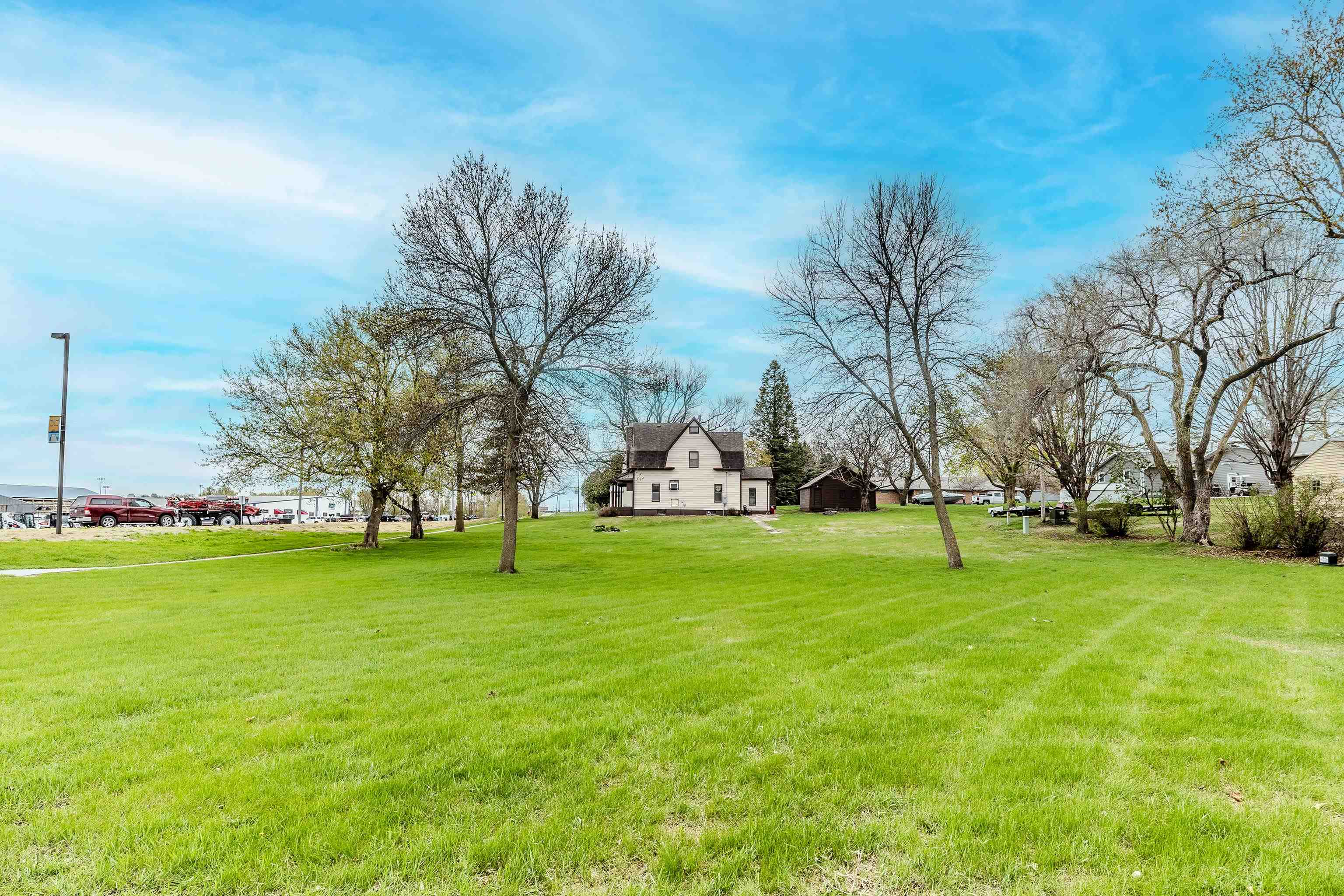 410 Market Street, Lake Park, IA 51347 