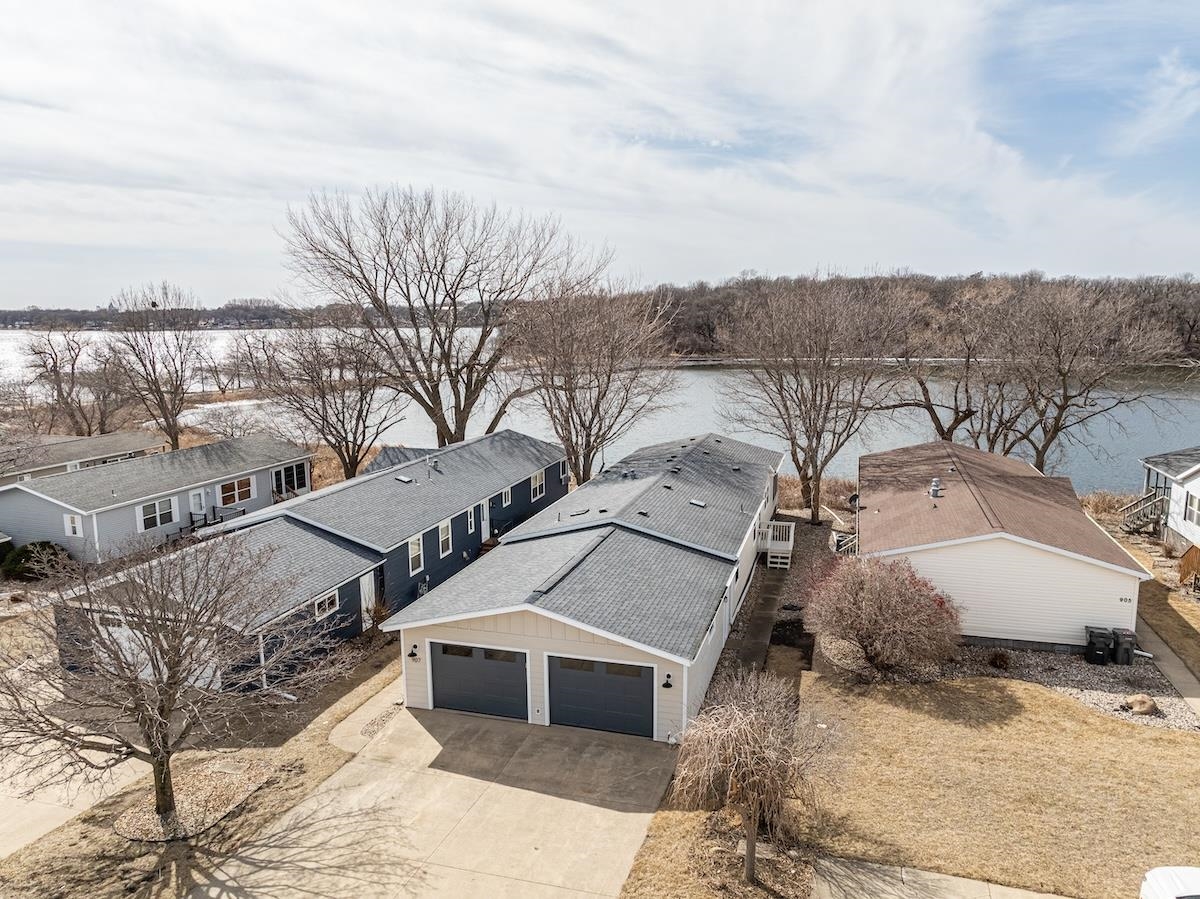 907 Sunshine Run, Arnolds Park, IA 51331 