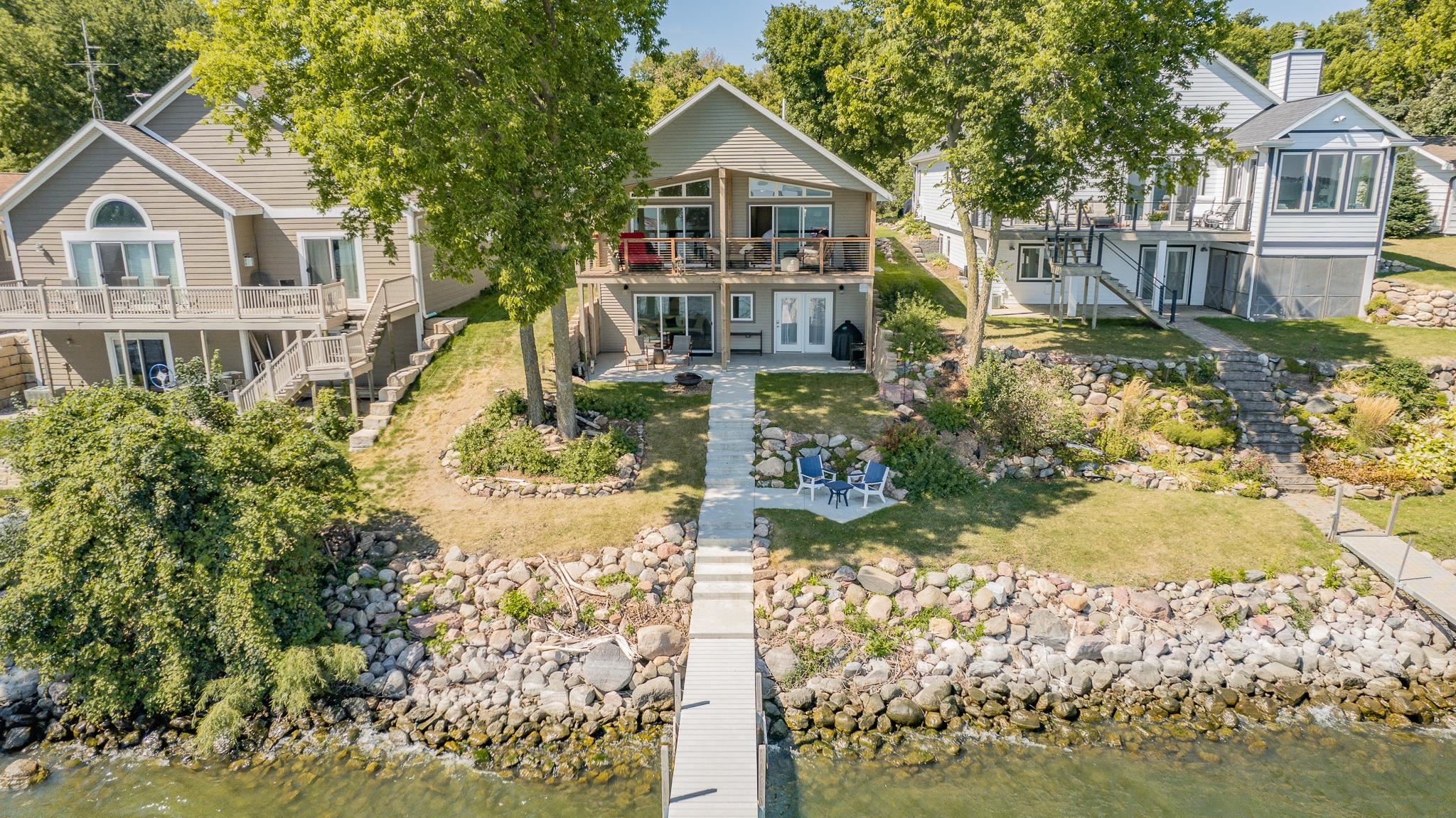 11690 240Th Avenue, Spirit Lake, IA 51360 