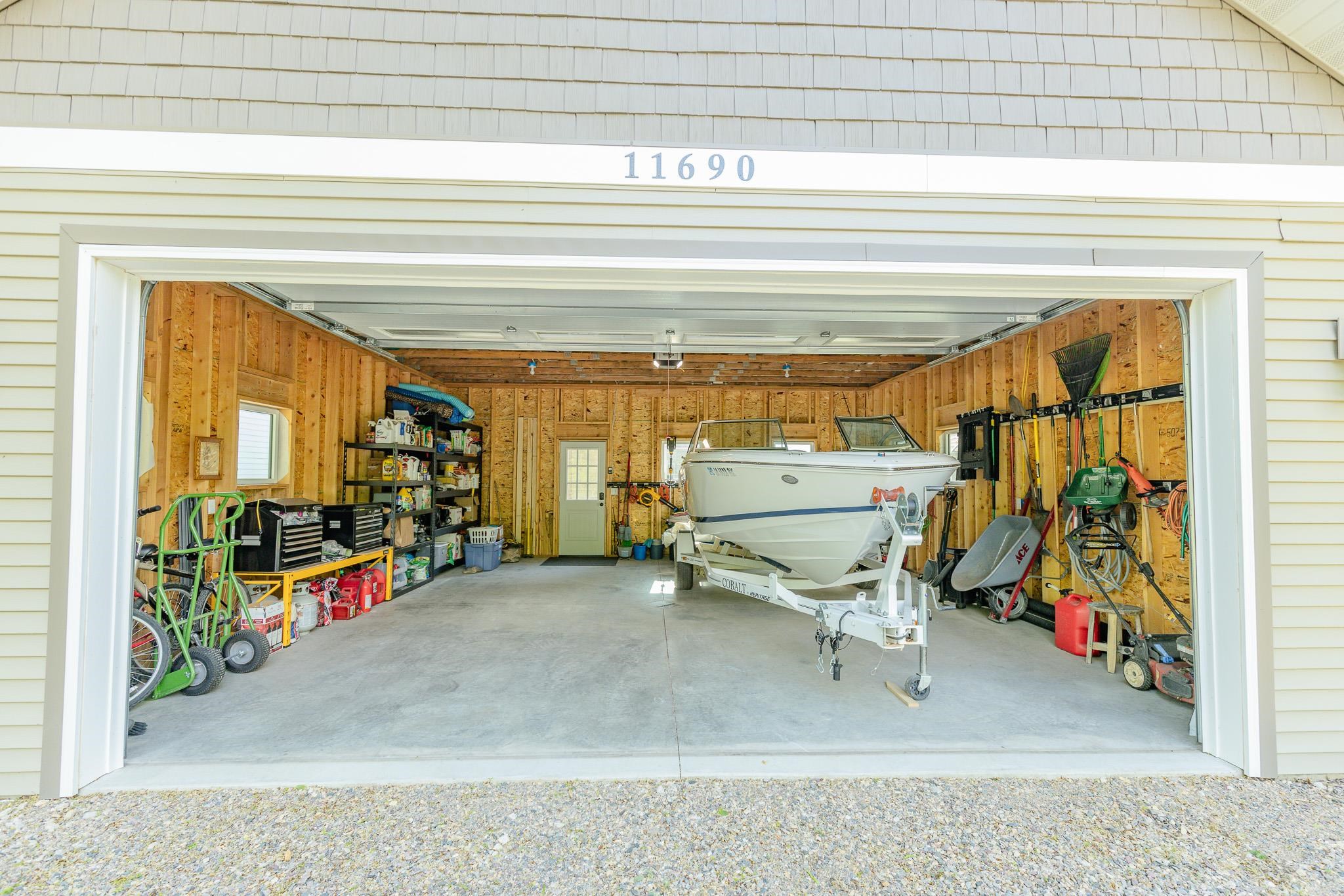 MLS #250290