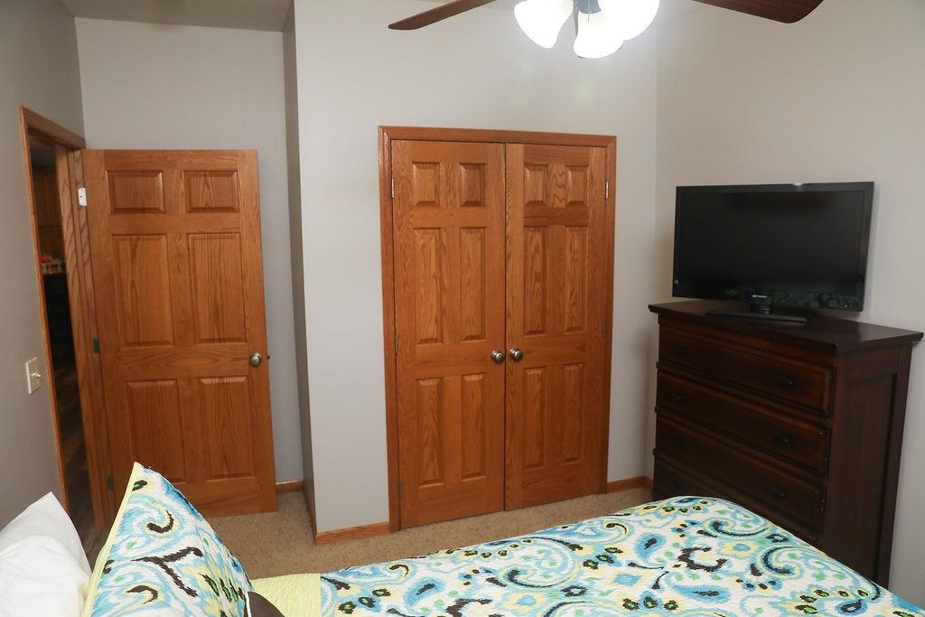 MLS #250300