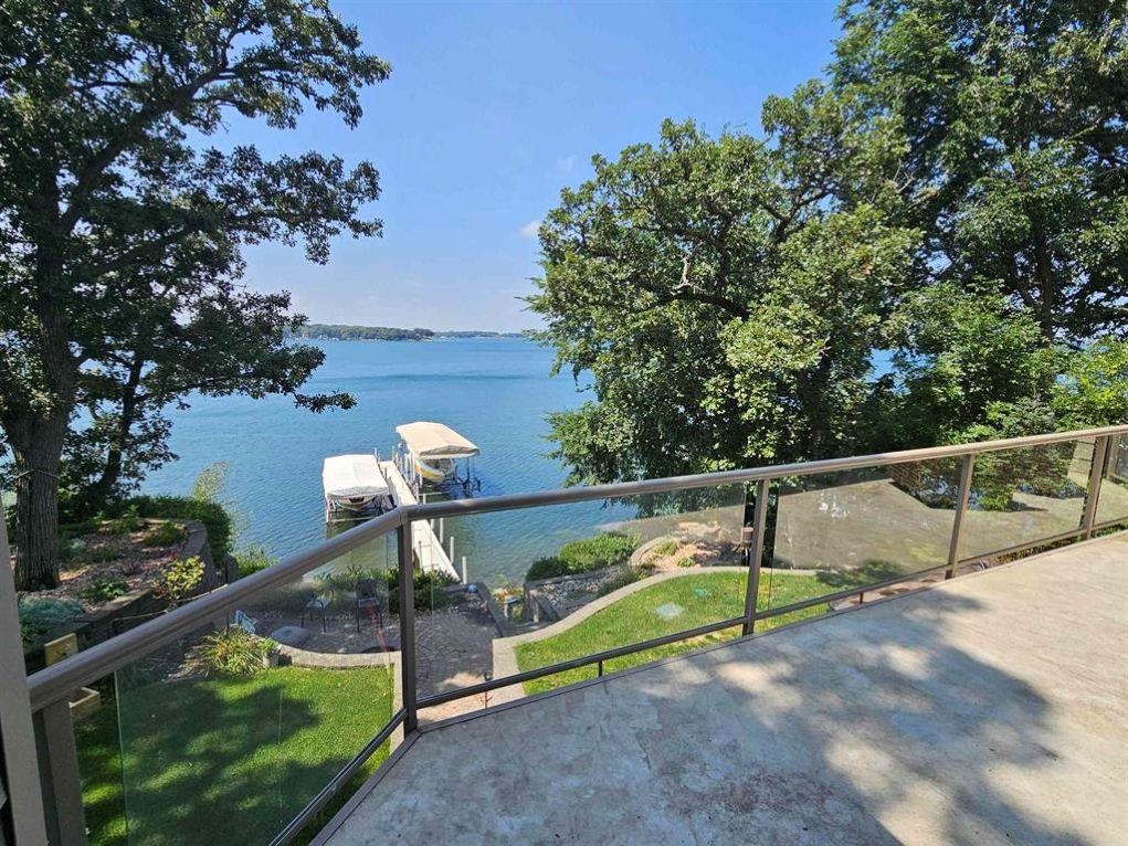 2109 Brown's Bay Avenue, West Okoboji, IA 51351 