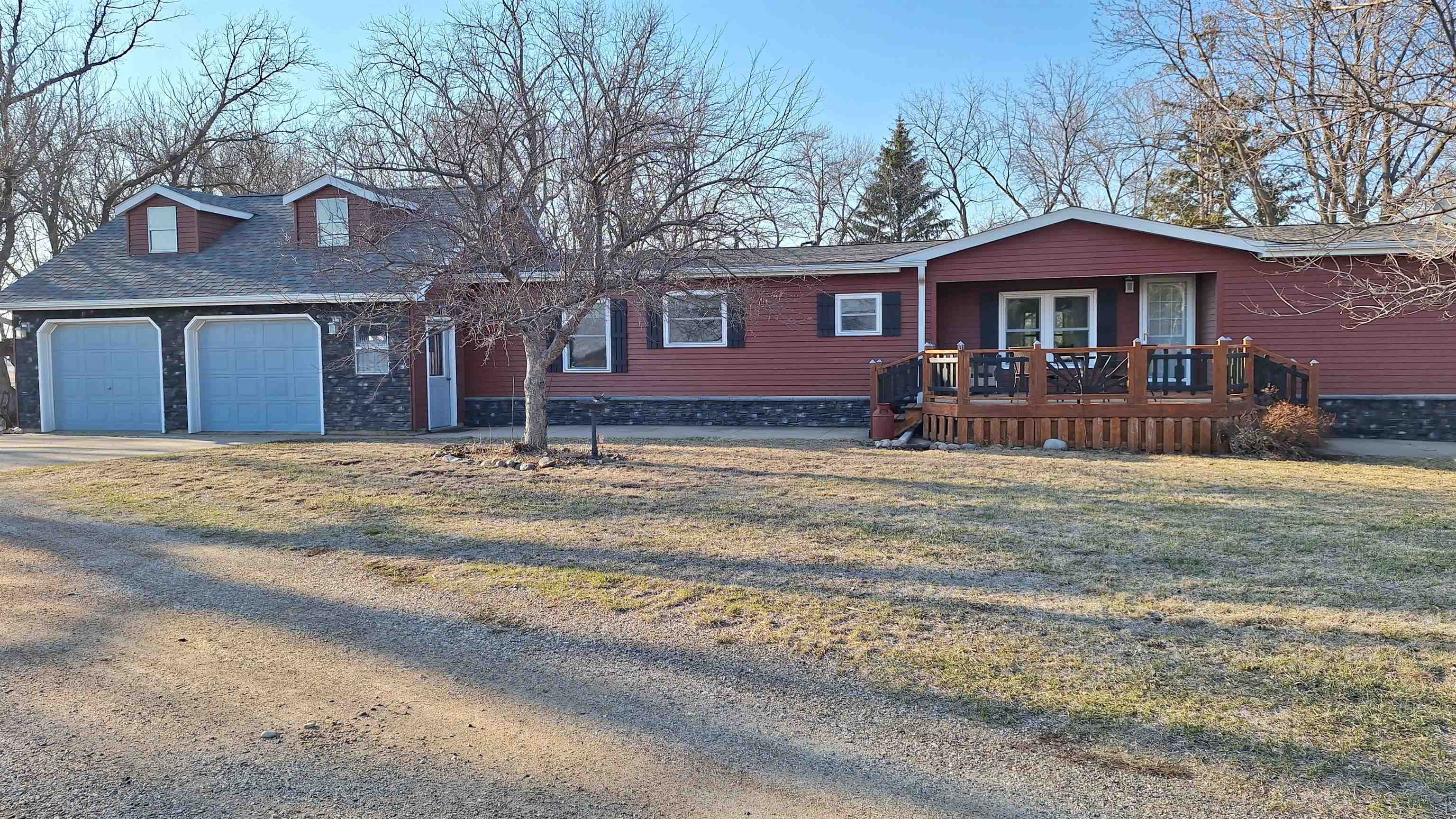 1605 450th Avenue, Estherville, IA 51334 