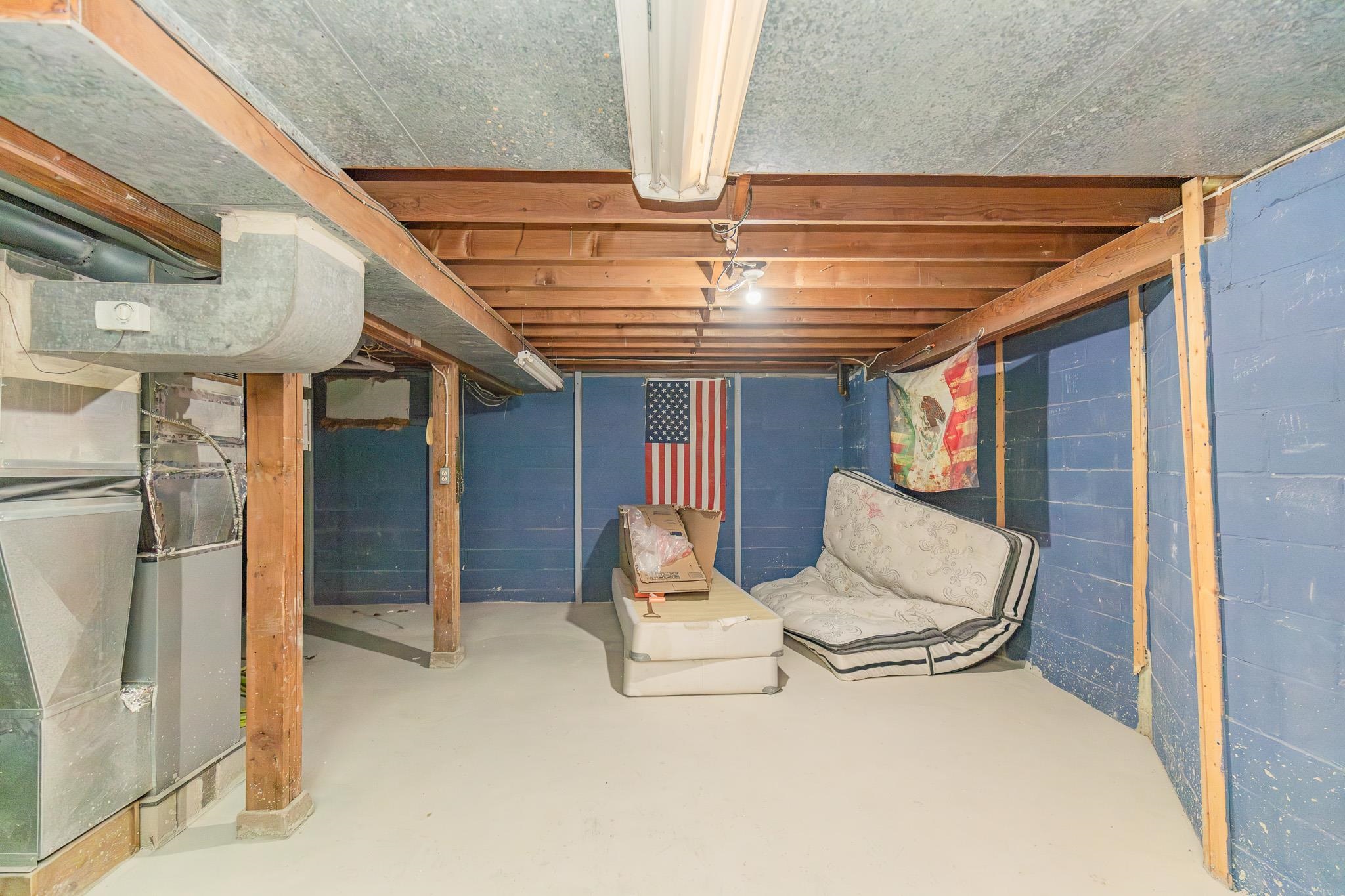 MLS #250327