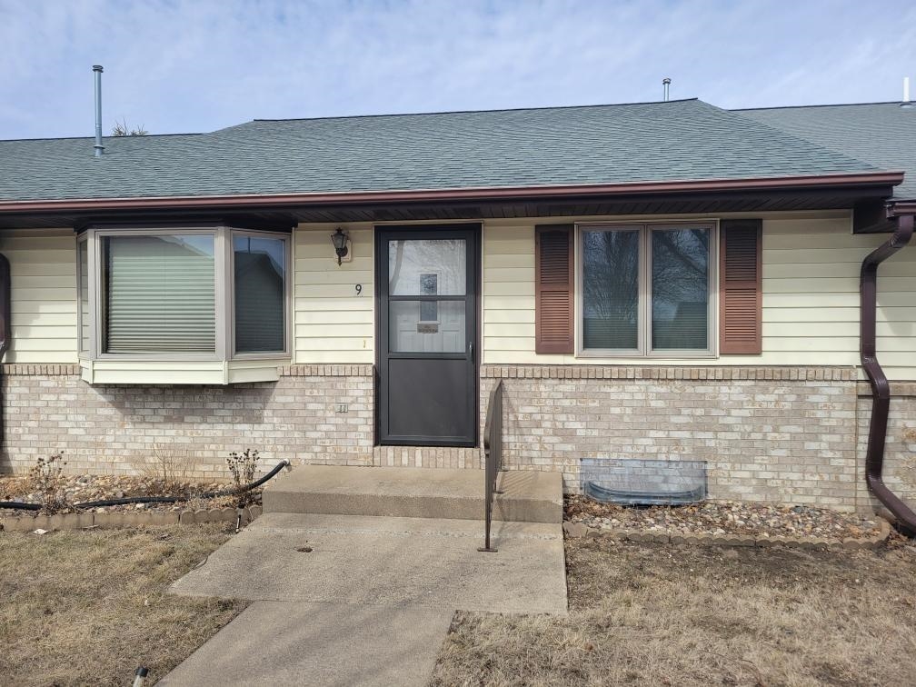 1922 23rd Street #9, Spirit Lake, IA 51360 