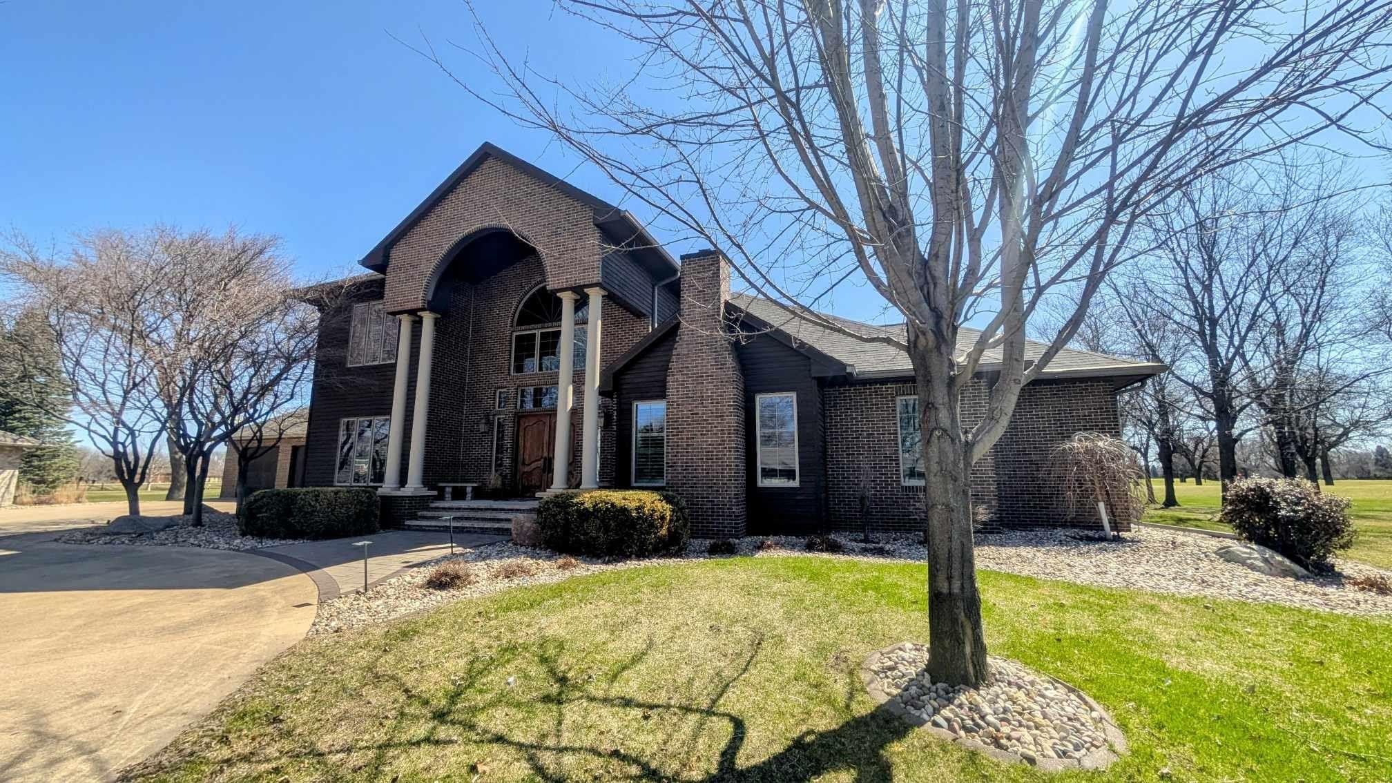 1614 Country Club Lane, Spencer, IA 51301 