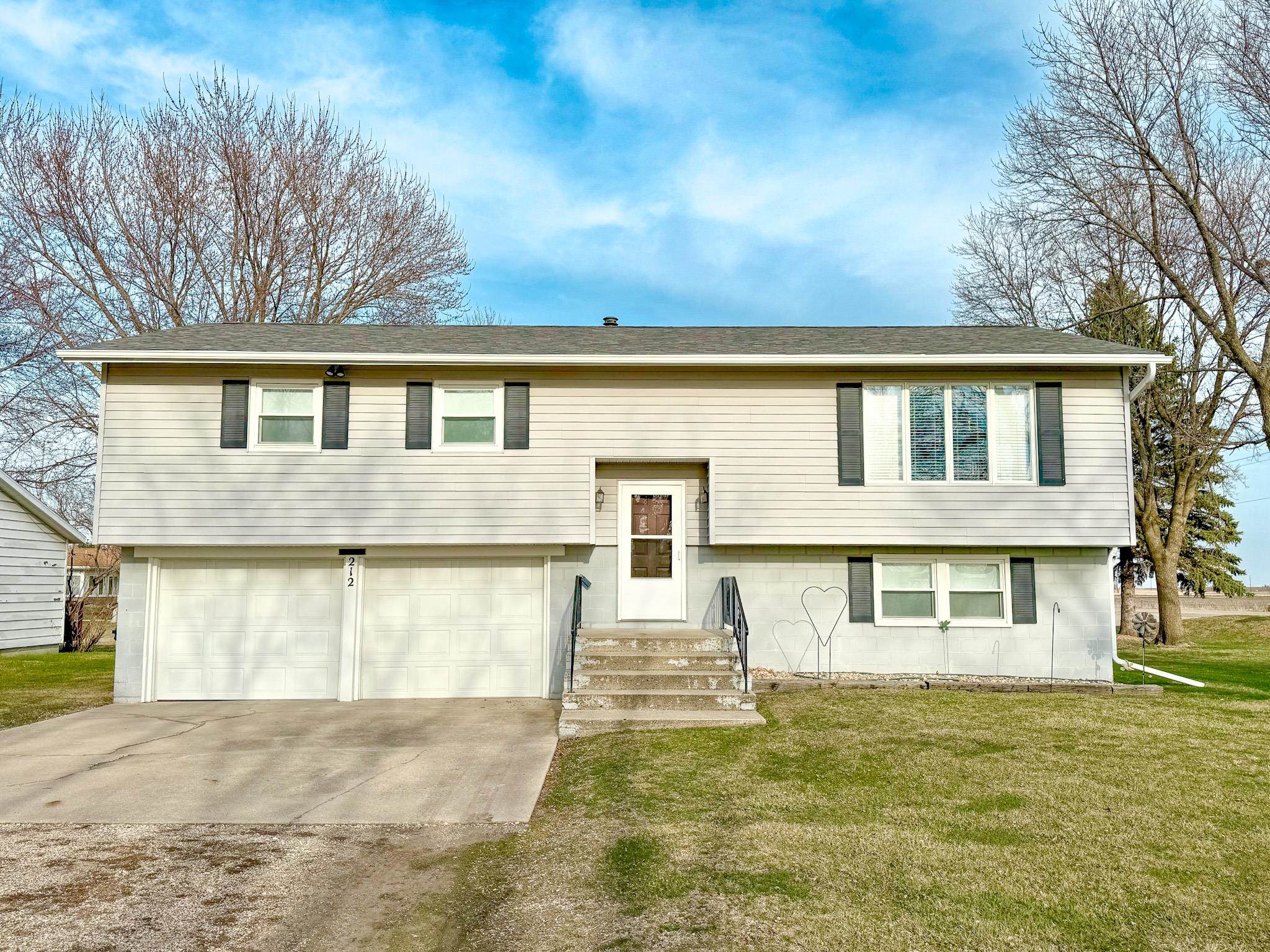 212 Adams Street, Everly, IA 51338 