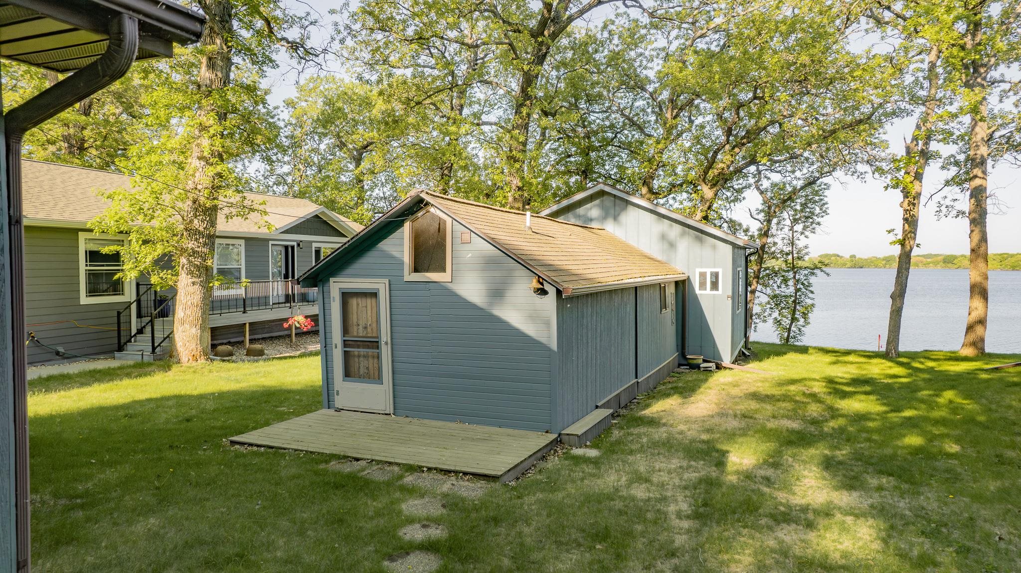 10075 237TH Avenue, Spirit Lake, IA 51360 