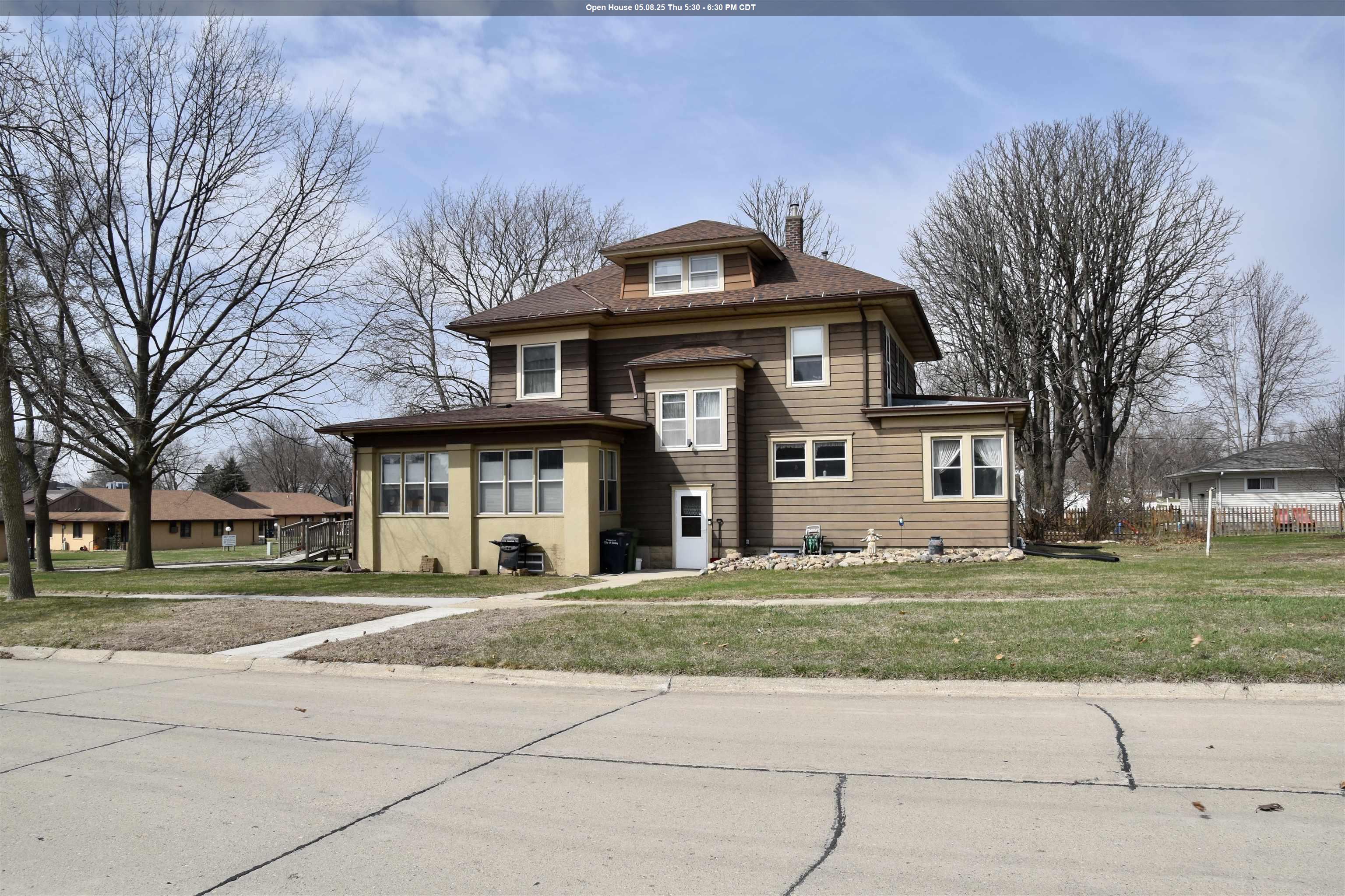 622 7th St, Sibley, IA 51249 