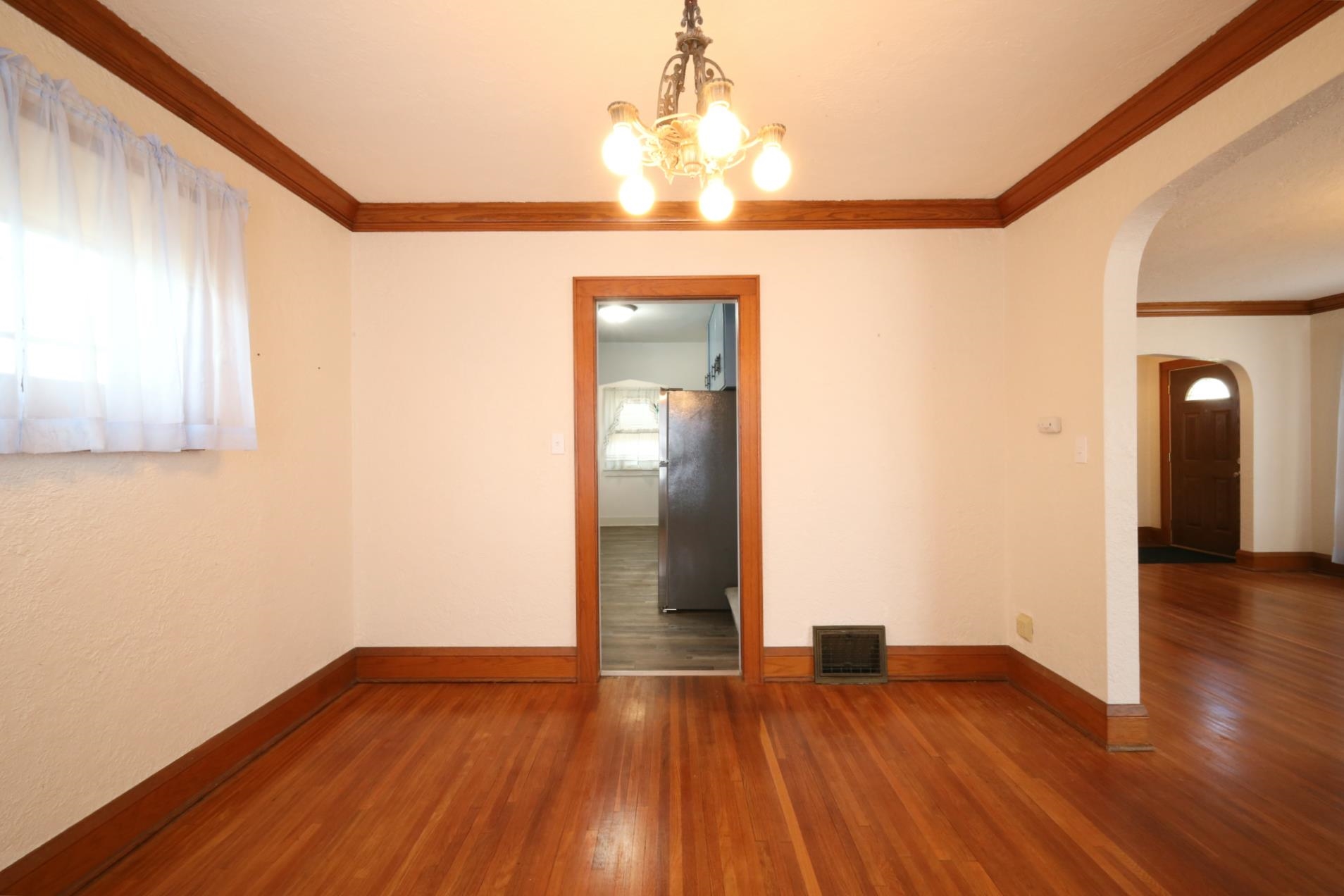 MLS #250408