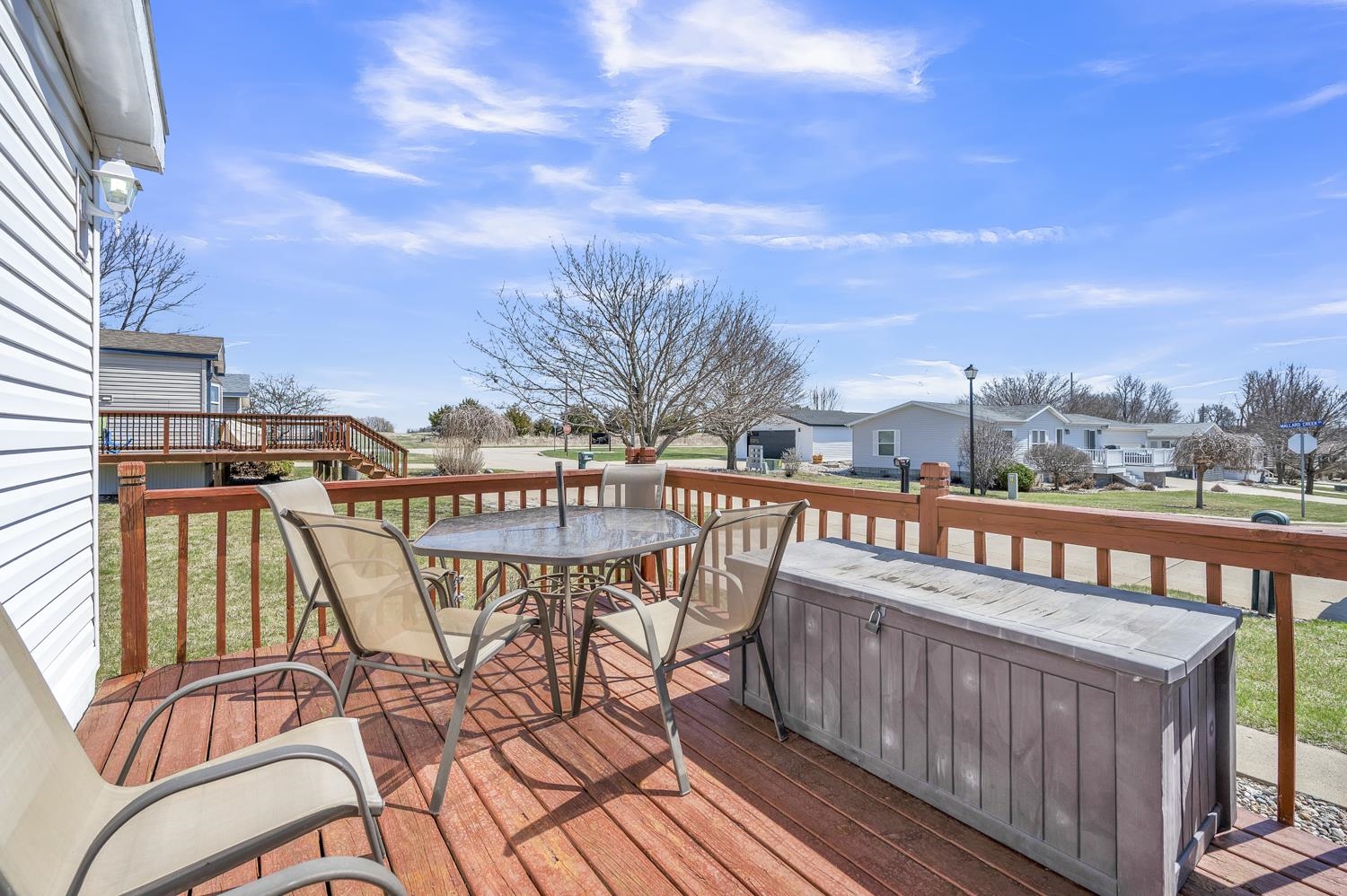 706 Mallard Creek Dr, Arnolds Park, IA 51331 