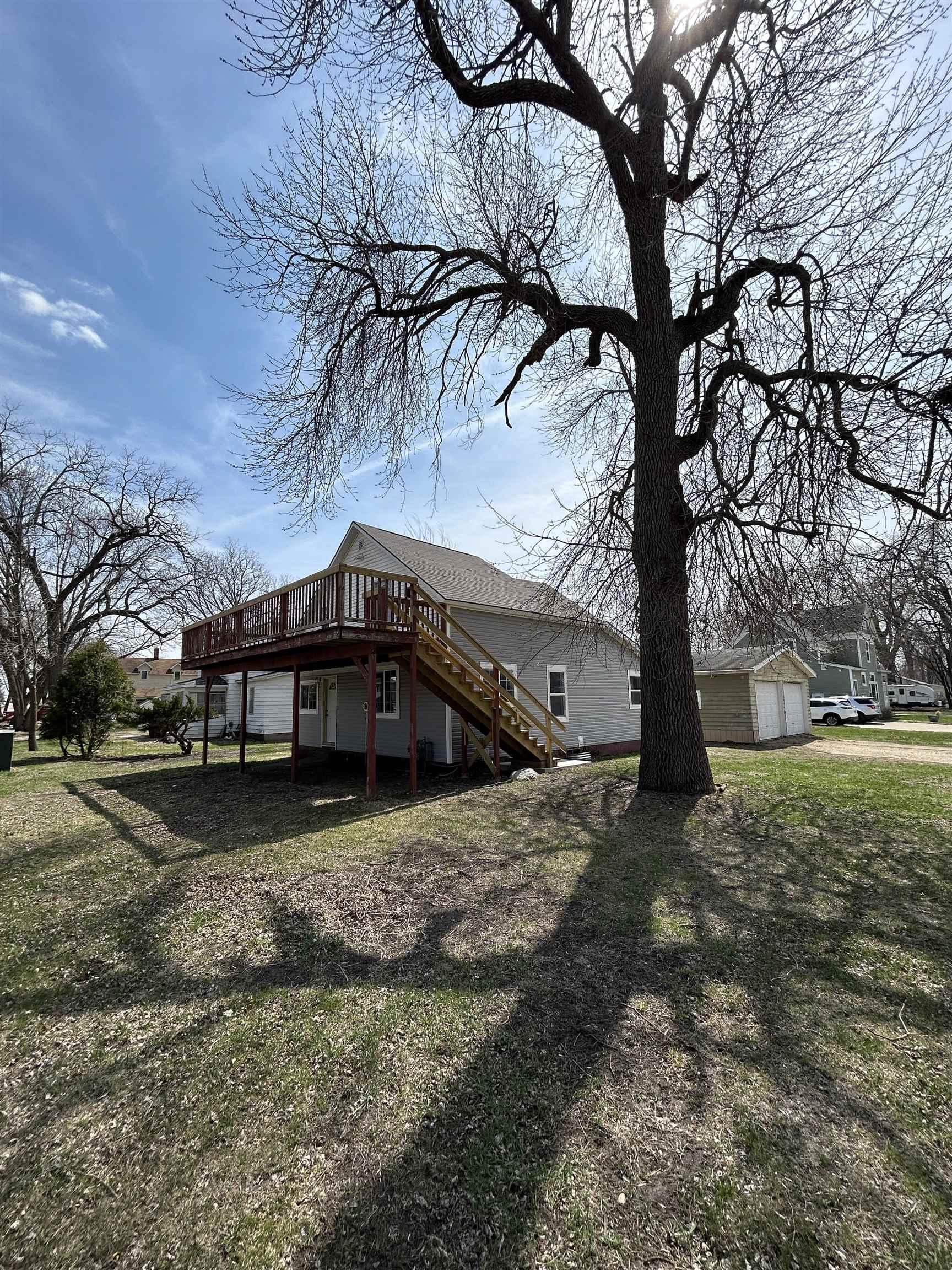 1300 3rd Avenue, Estherville, IA 51334 