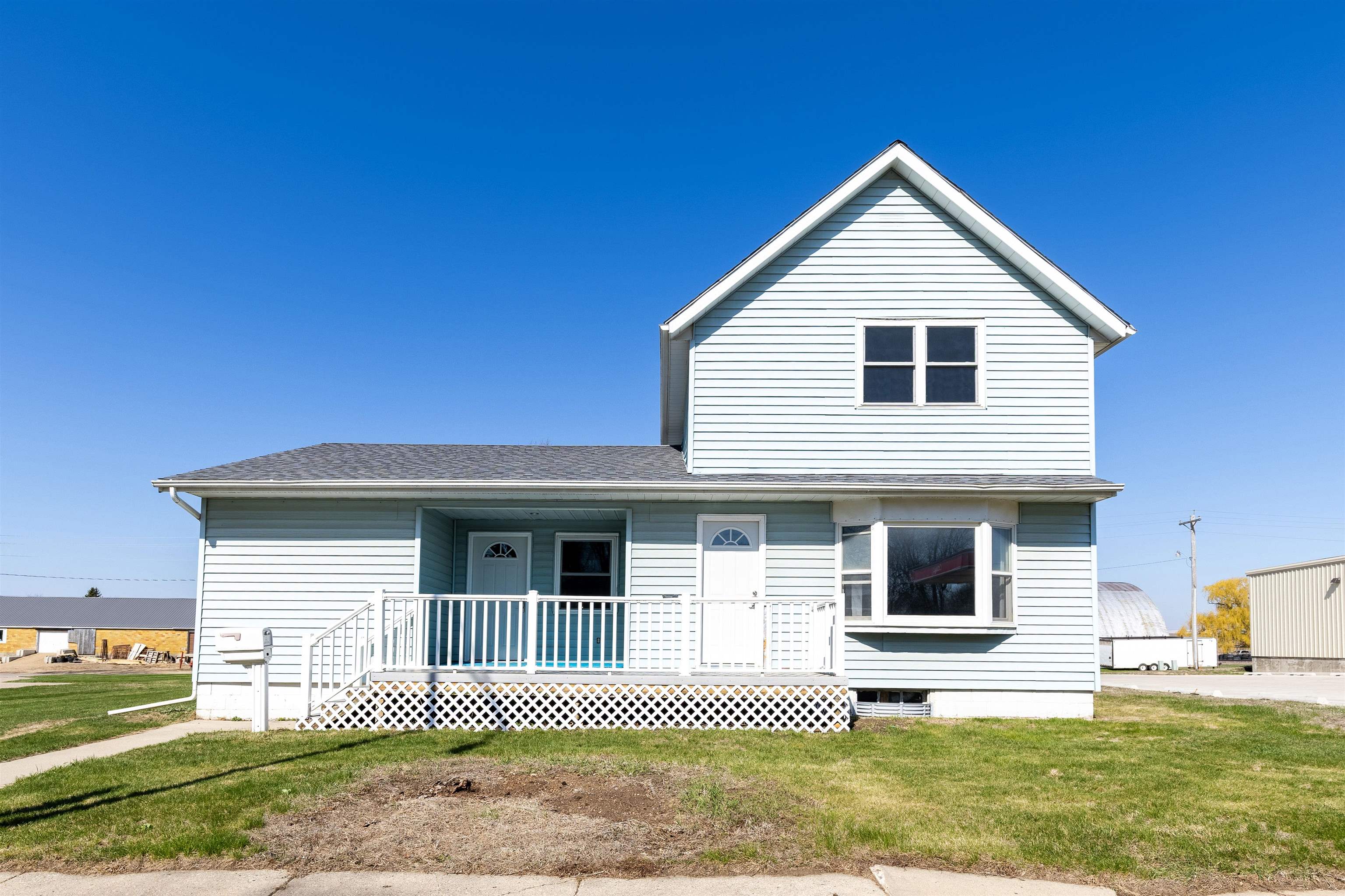 711 2nd Avenue, Sibley, IA 51249 