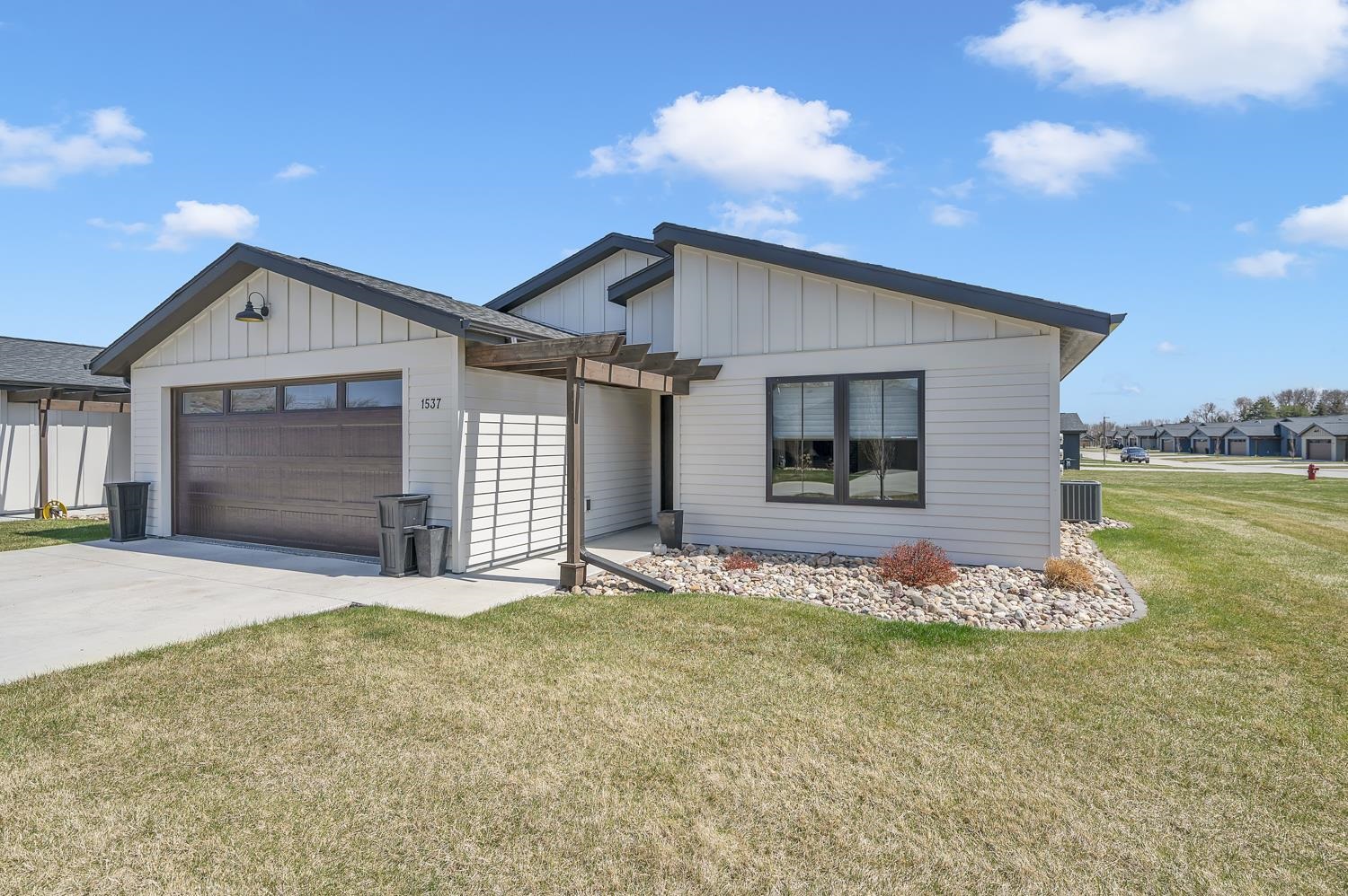 1537 Blaines Way, Spirit Lake, IA 51360 