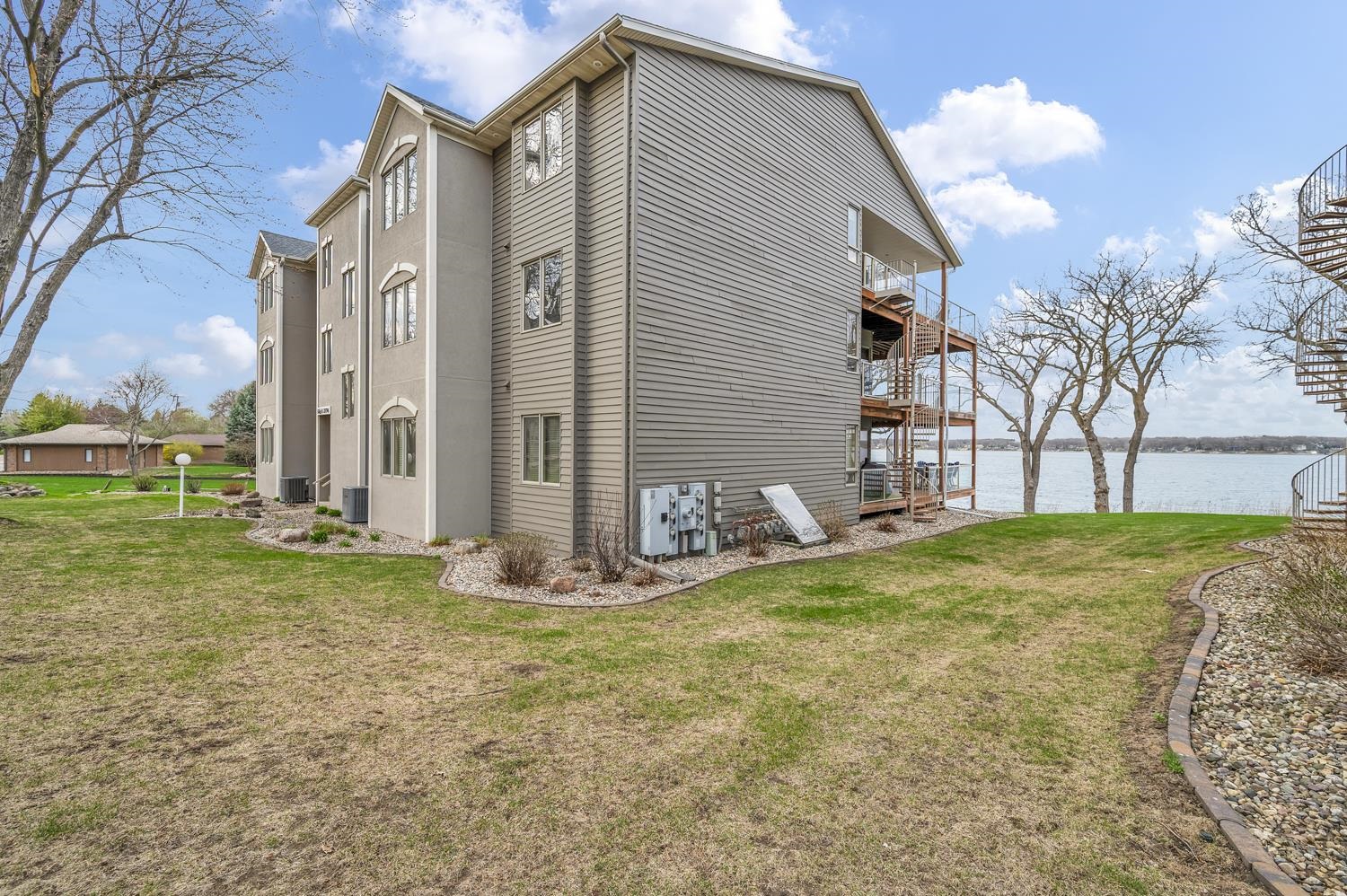 MLS #250452
