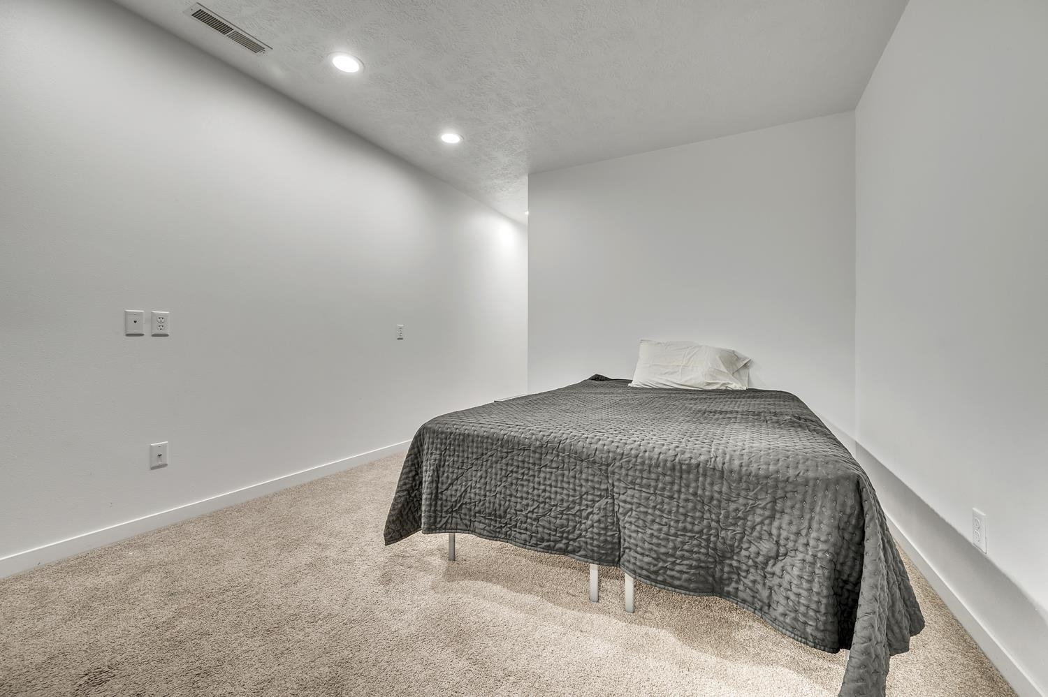 MLS #250469