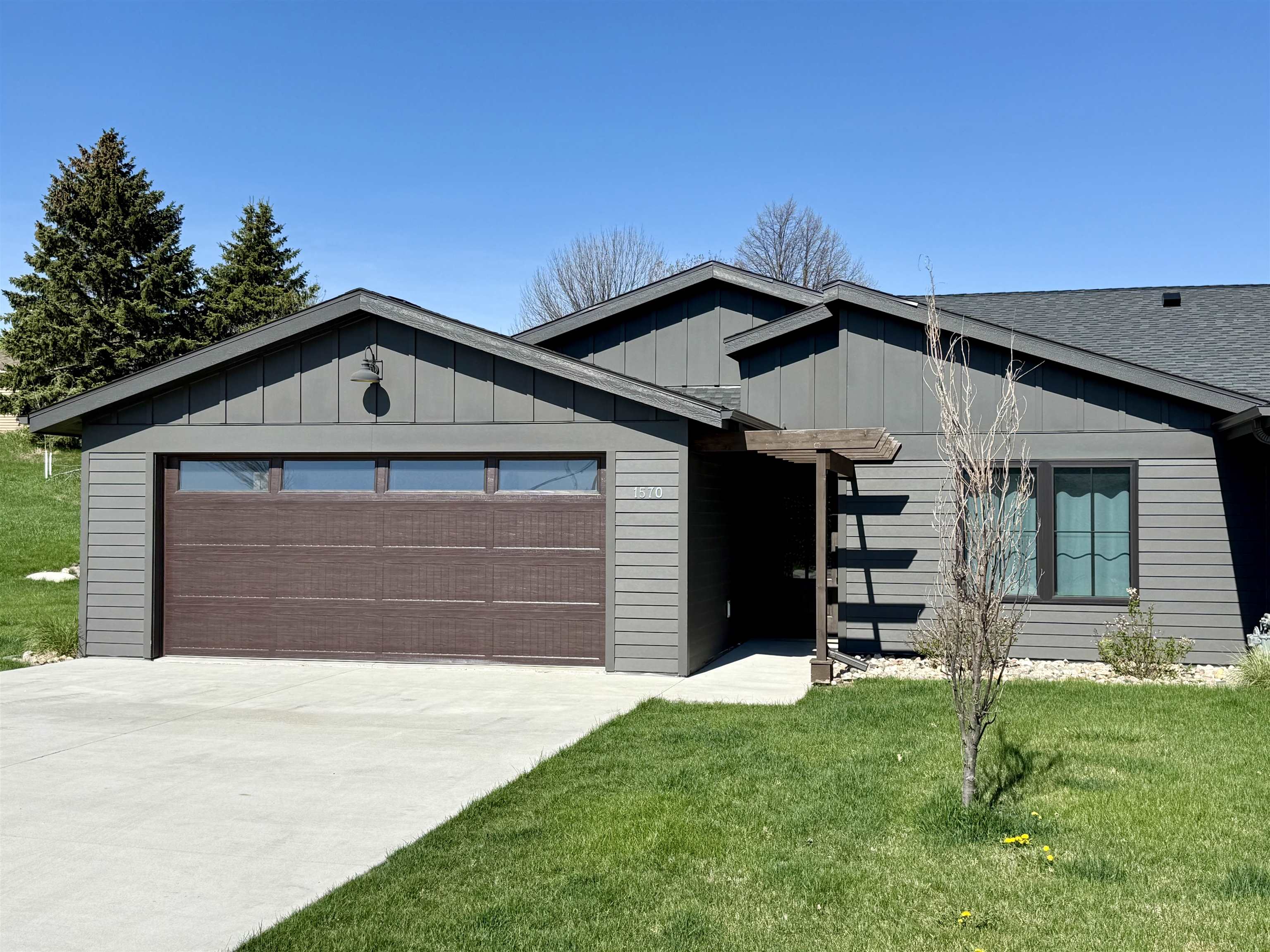 1570 Blaines Way, Spirit Lake, IA 51360 