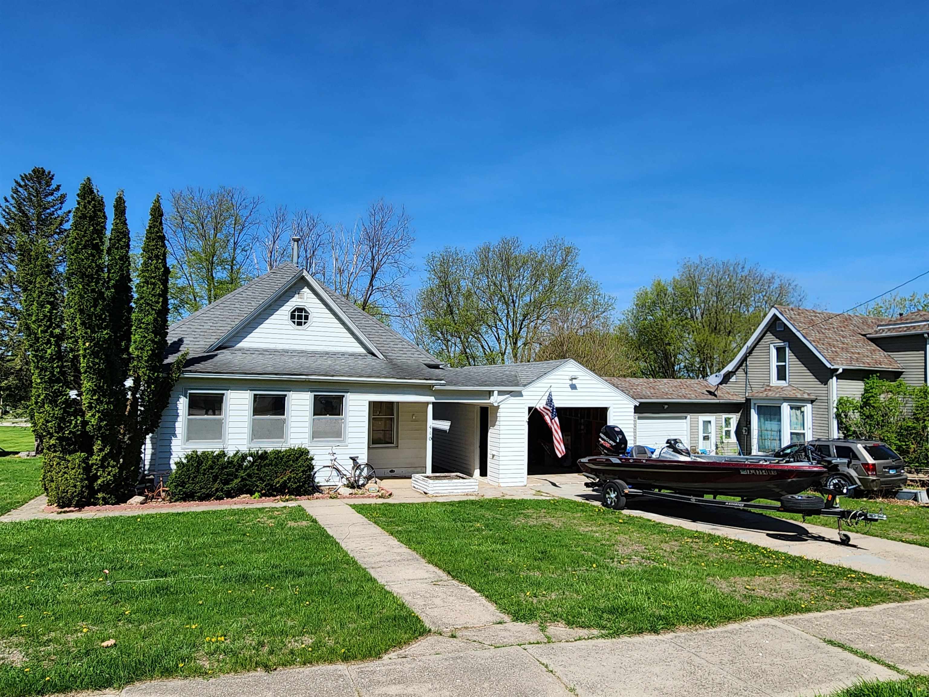 410 4TH Street, Sioux Rapids, IA 50585 