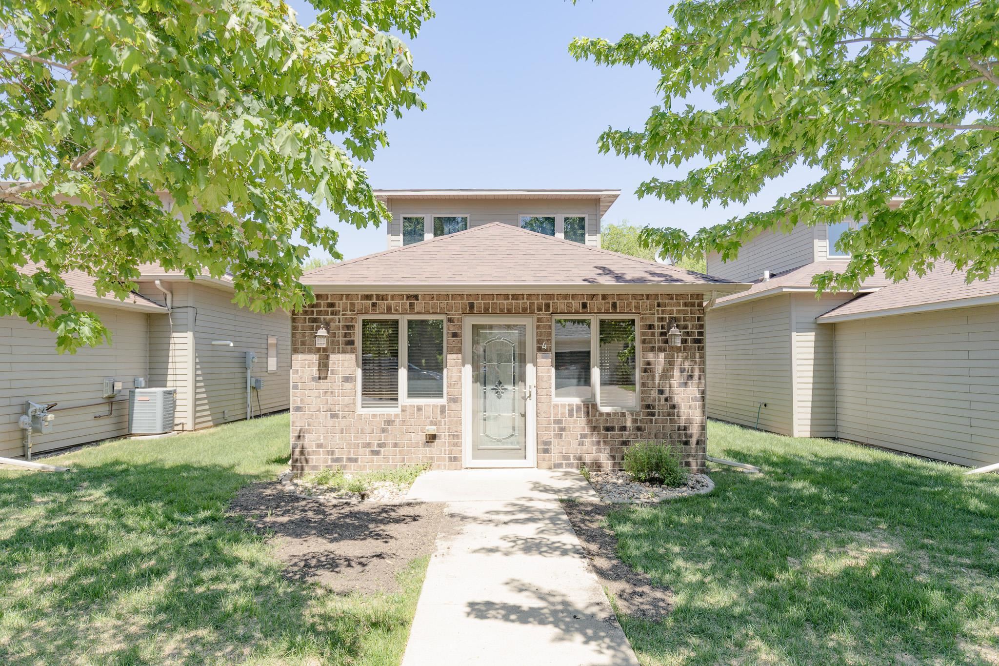 342 Benit Drive #4, Arnolds Park, IA 51331 