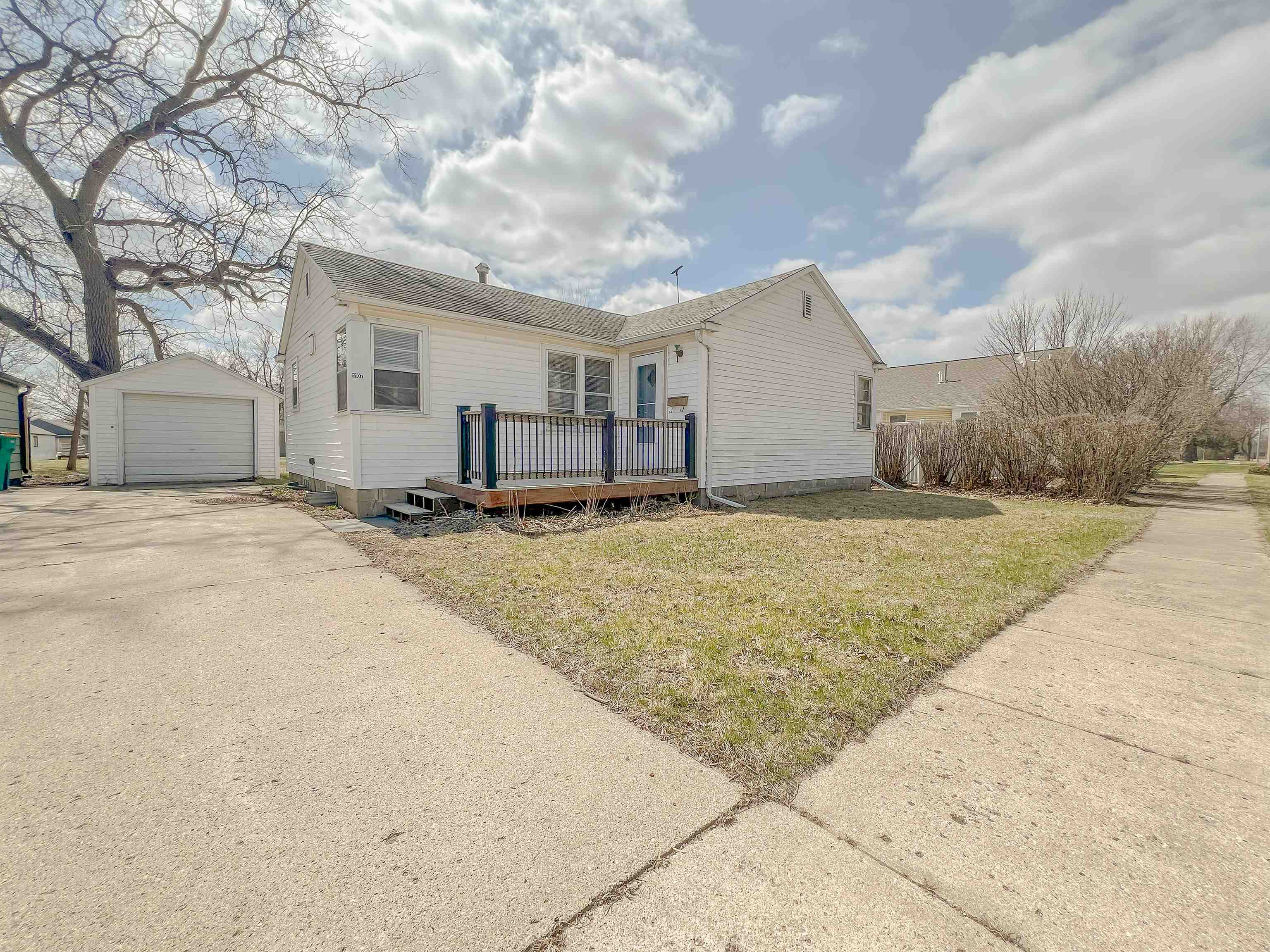 1107 11th Street, Milford, IA 51351 