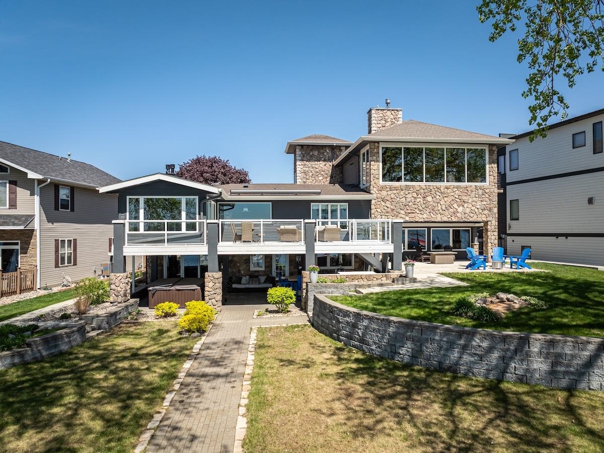 24257 178th Street, Okoboji, IA 51355 