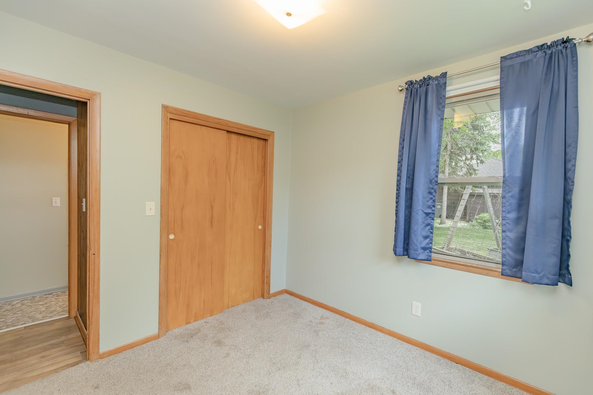 MLS #250573