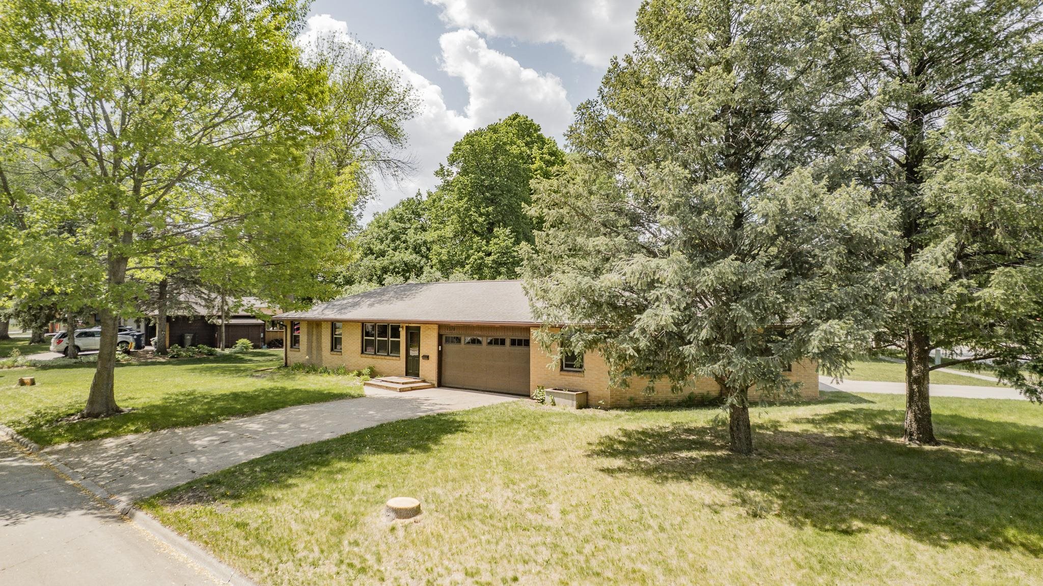 MLS #250573
