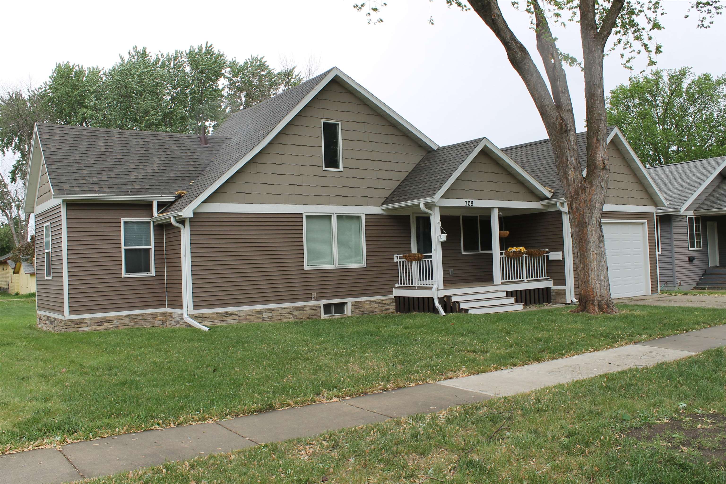 709 8th Street, Spencer, IA 51301 