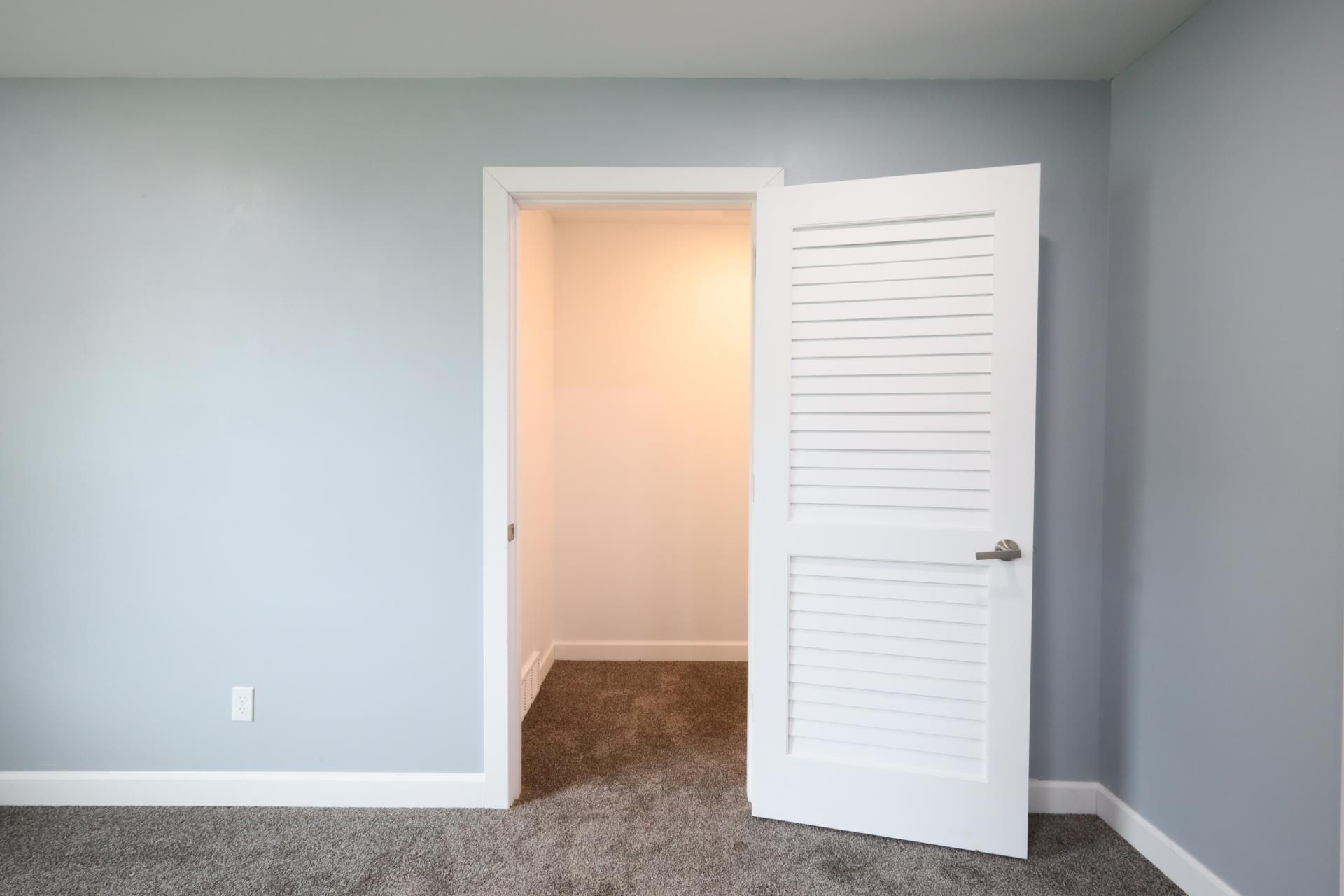 MLS #250577