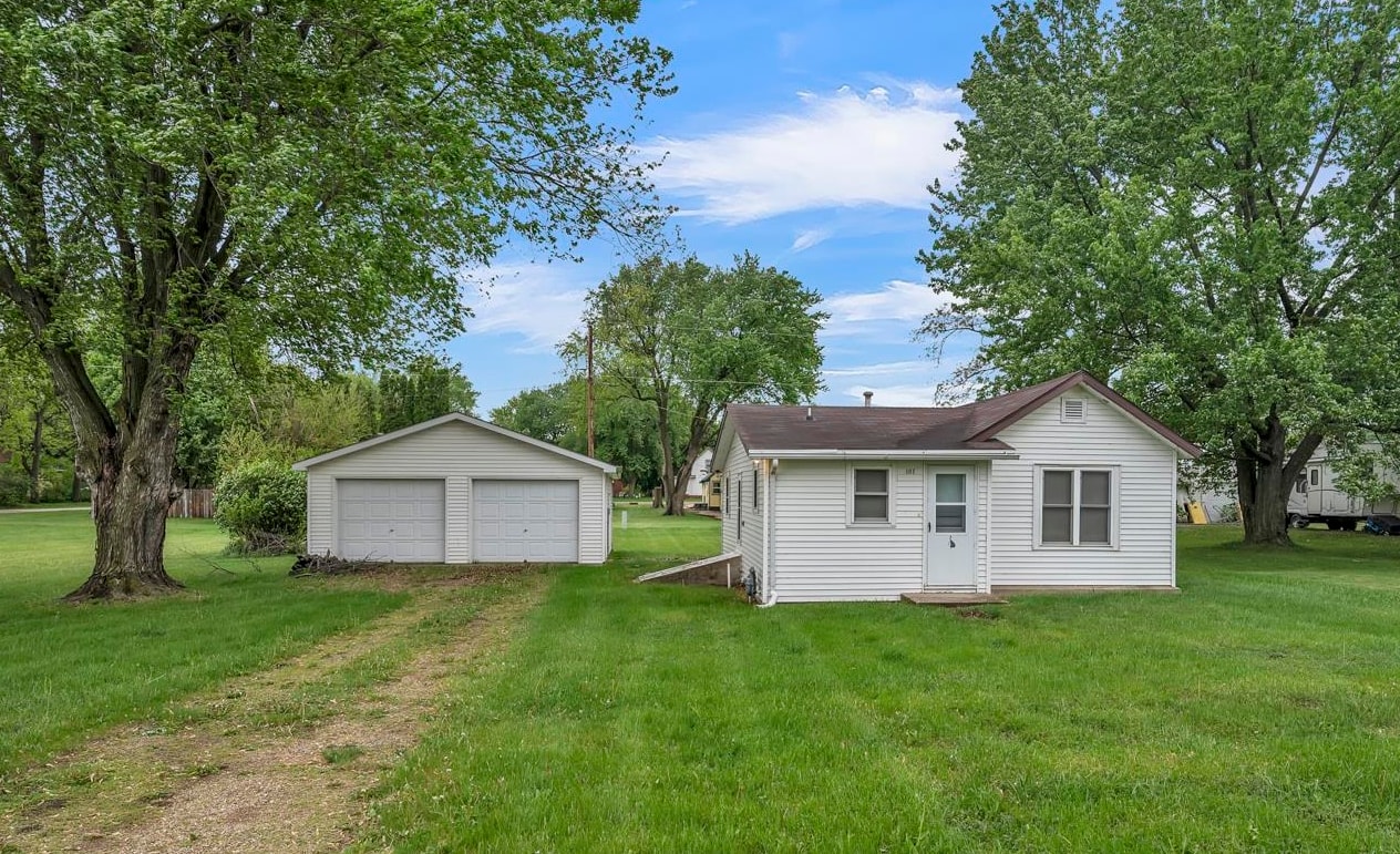 107 4th Street, Terril, IA 51364 