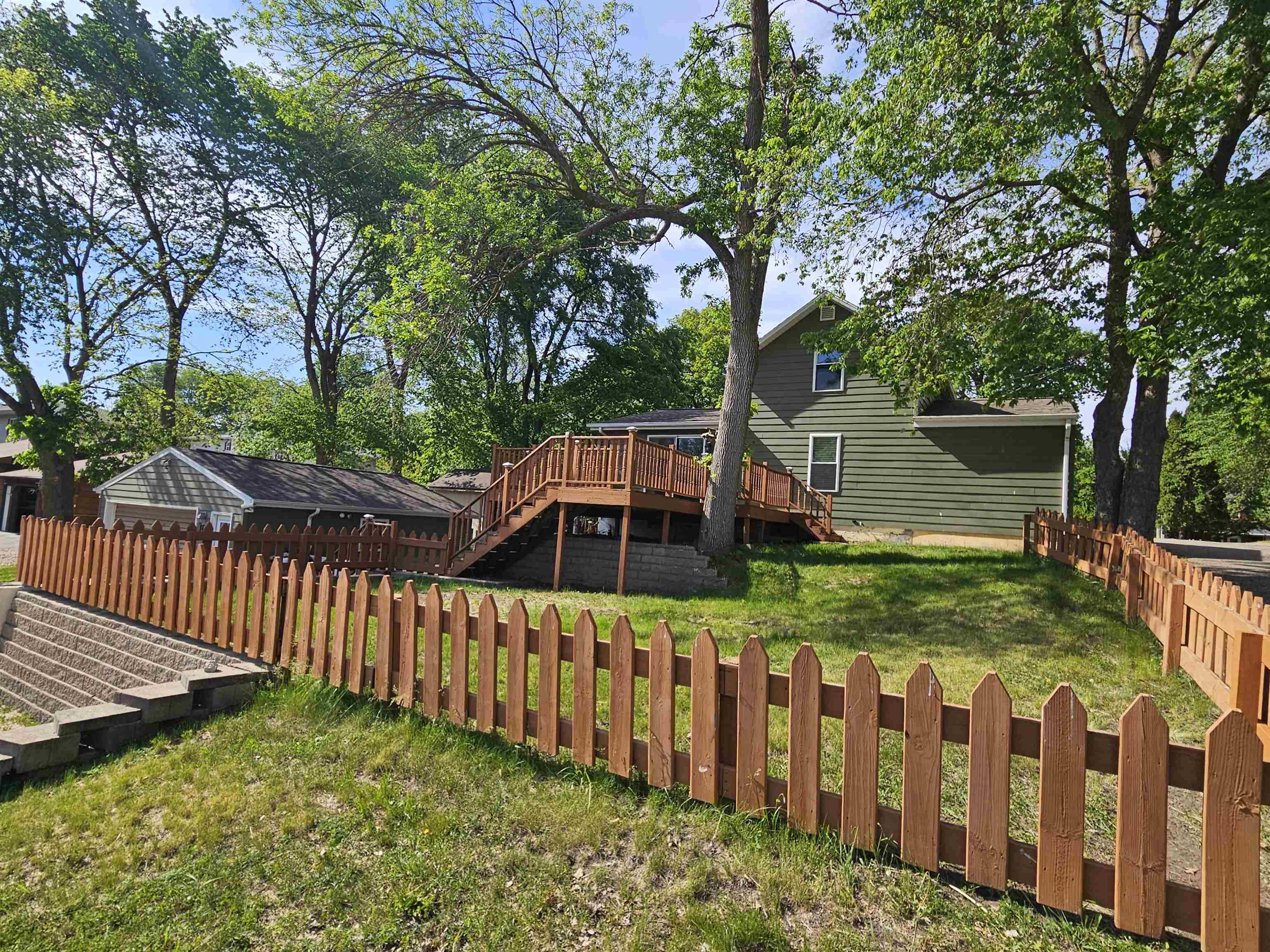 142 Forest Park Road, Arnolds Park, IA 51331 