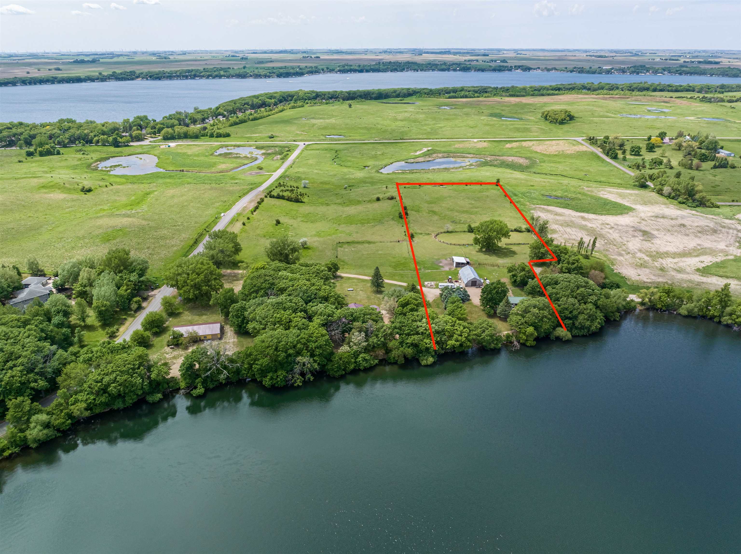 2226 165th Street, Spirit Lake, IA 51360 