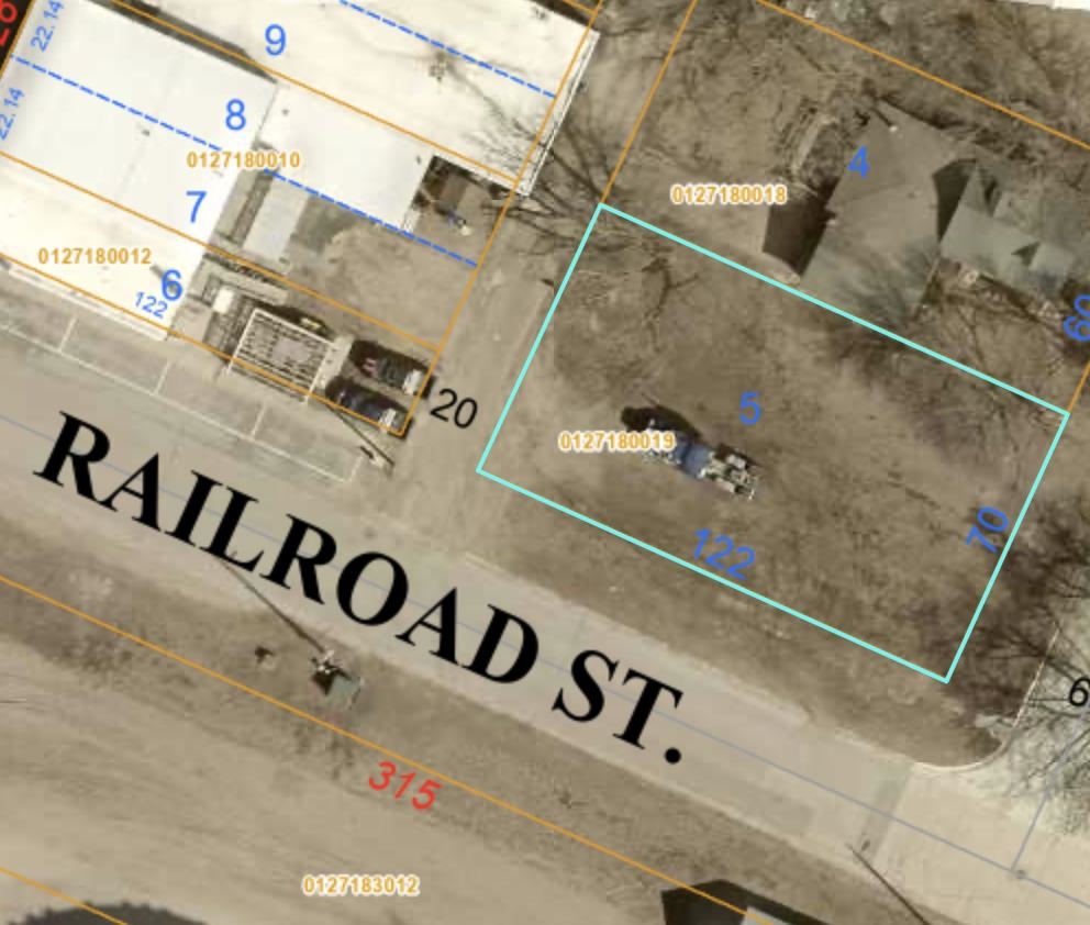 1St. East St., Lake Park, IA 51347 