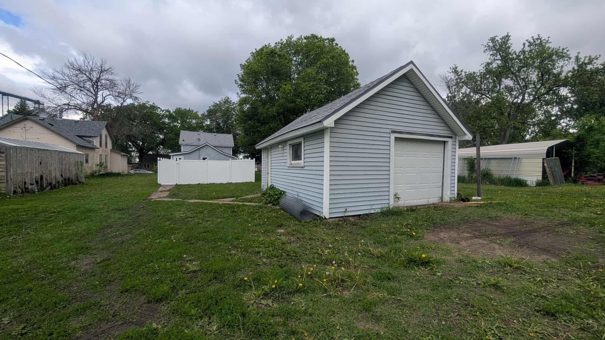MLS #250609