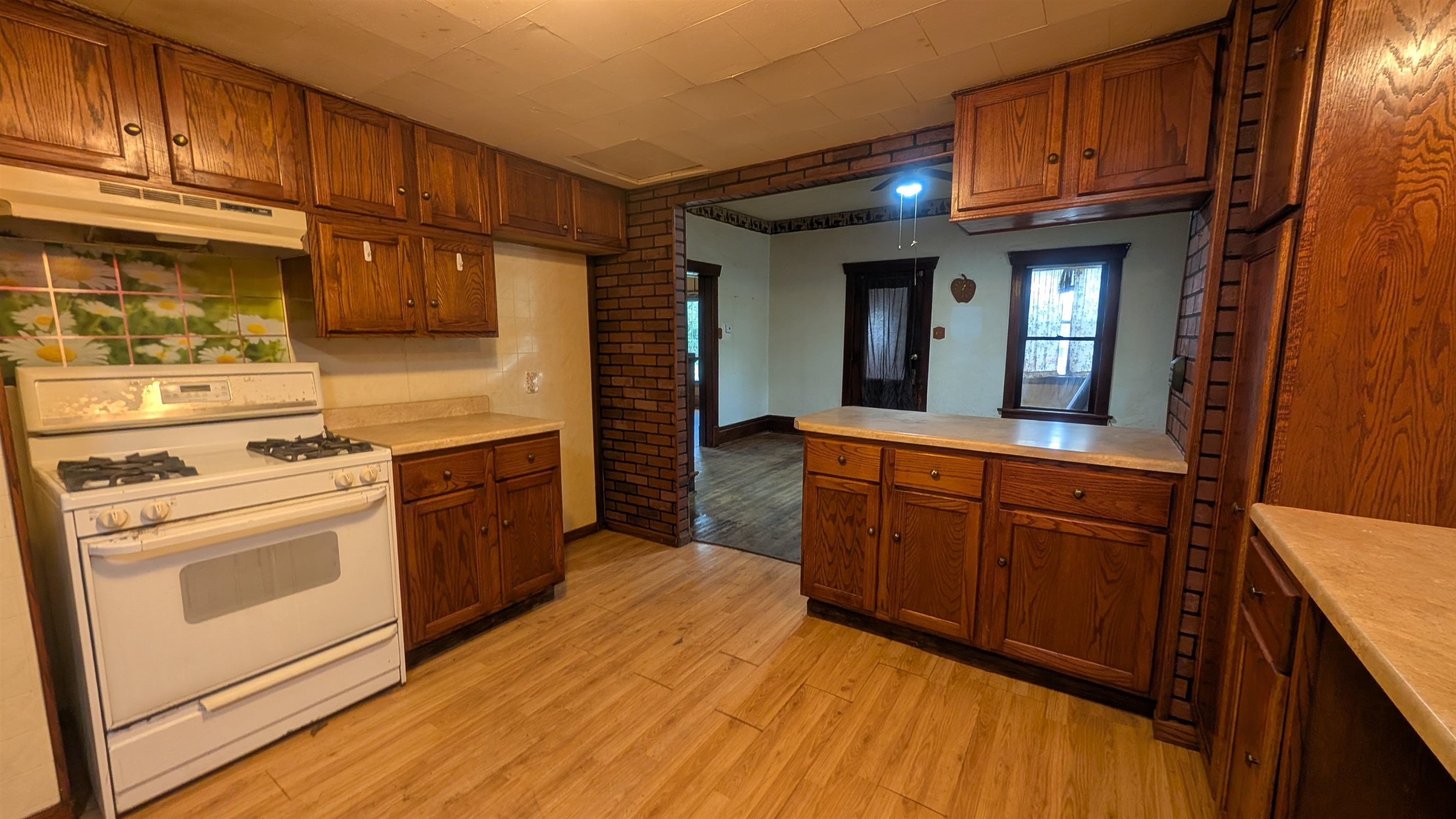 MLS #250610