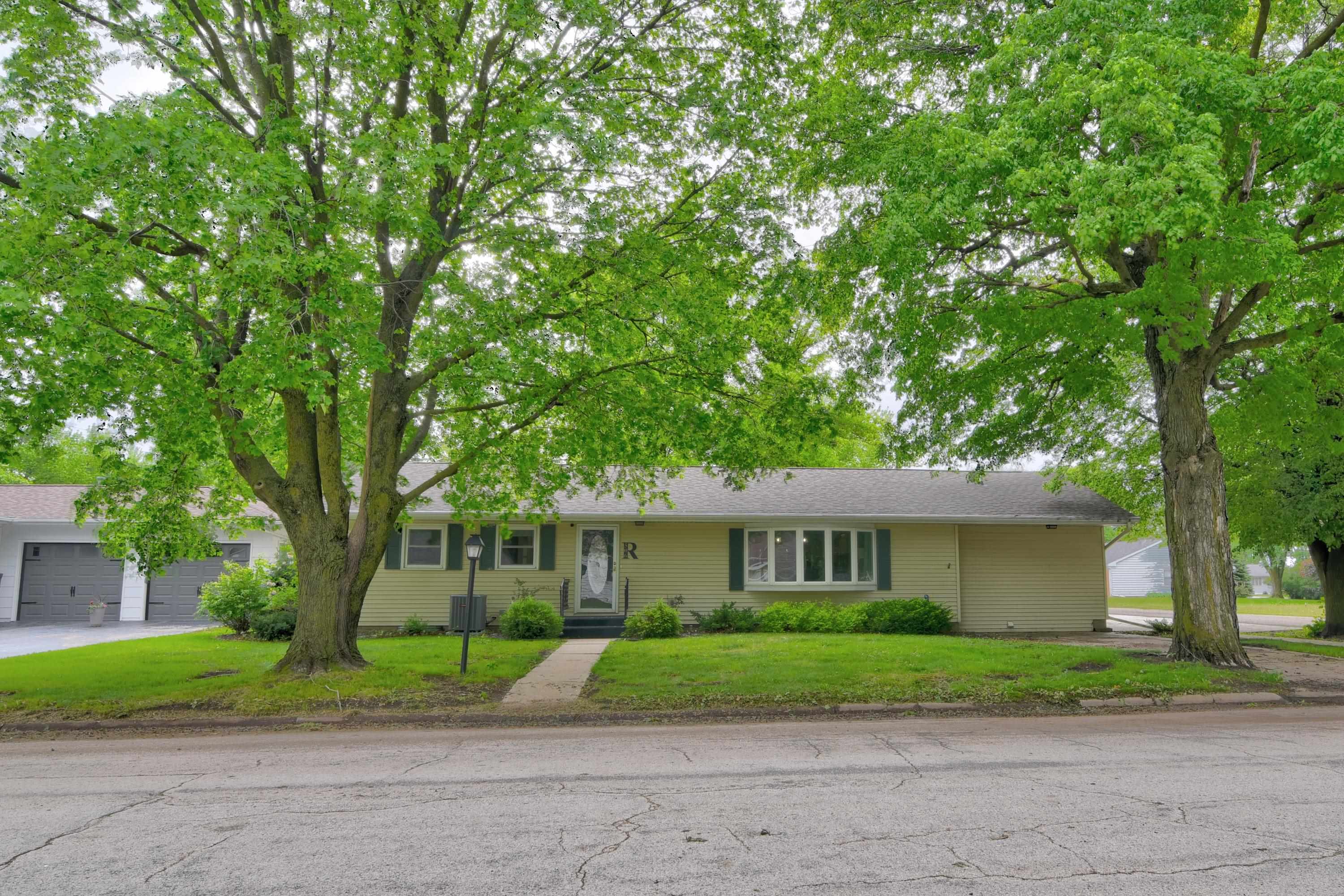 506 Columbian Boulevard, Armstrong, IA 50514 