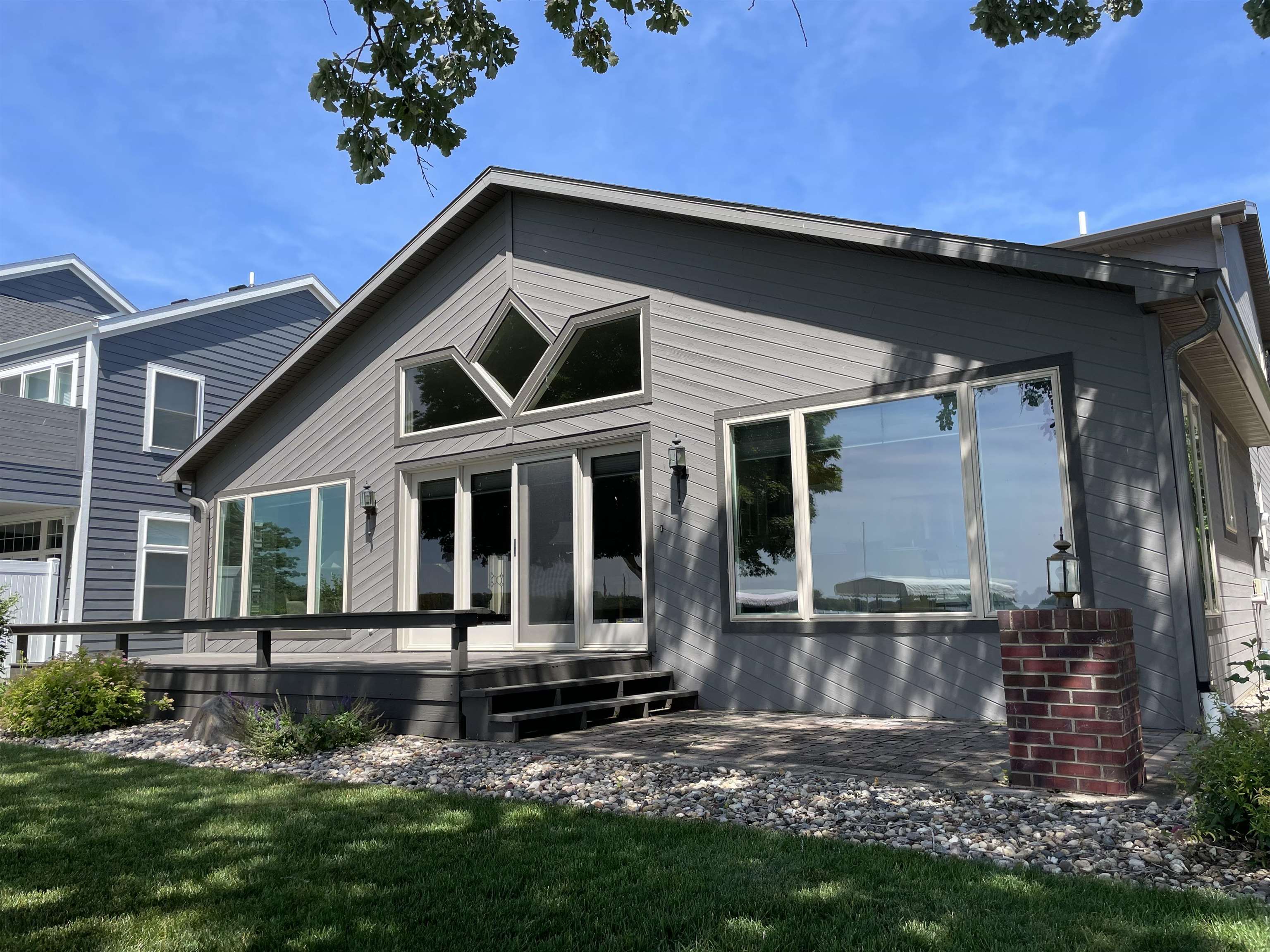 1705 Lakeshore Drive, Wahpeton, IA 51360 