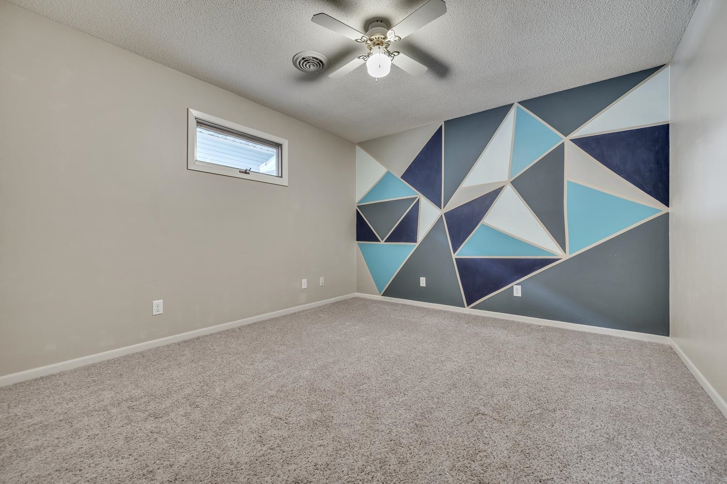 MLS #250618