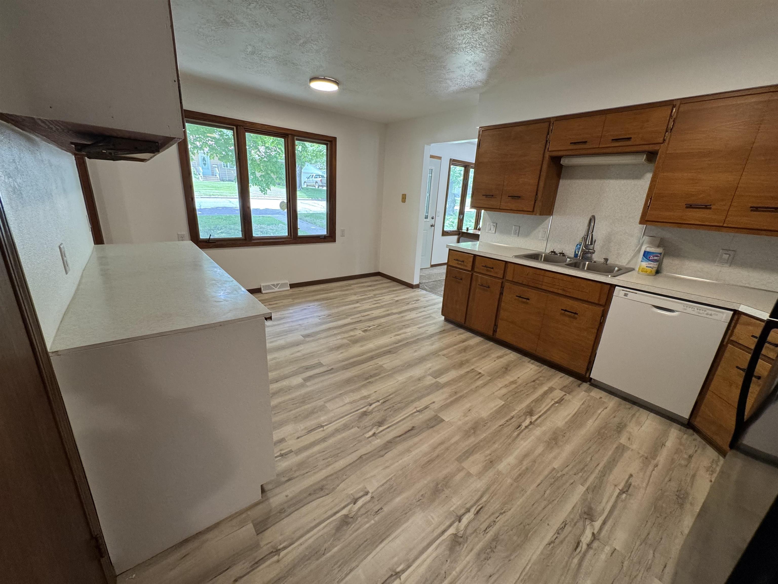 MLS #250628